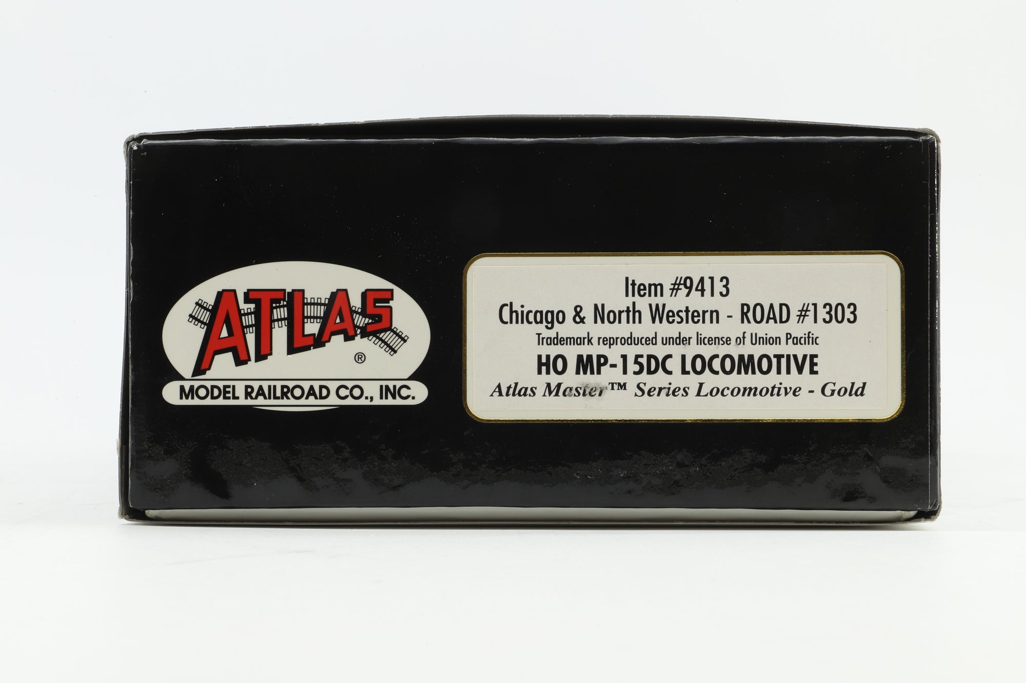 Atlas HO #9413 MP-15DC Chicago & North Western '1303', DCC Sound