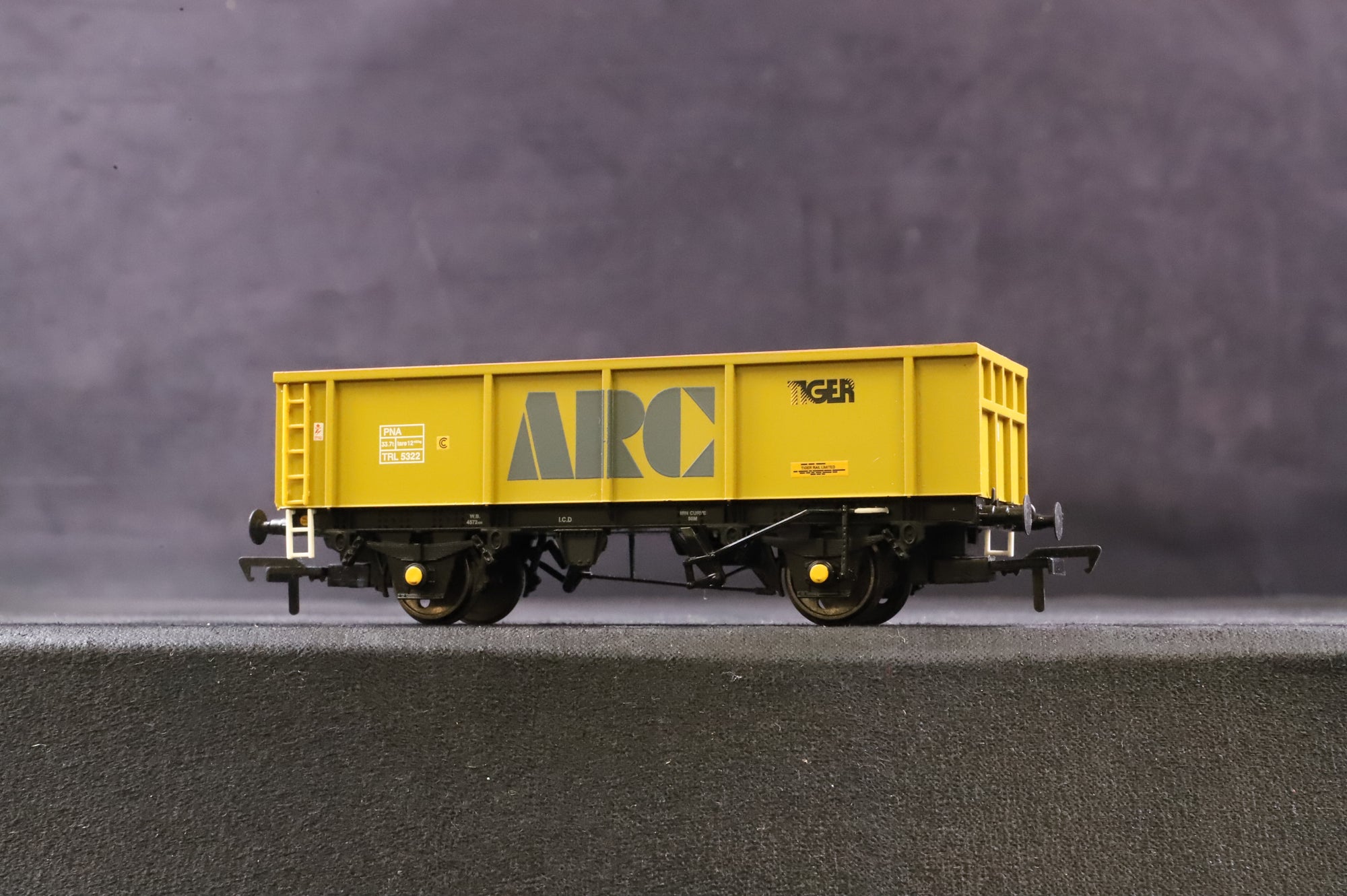 Bachmann OO Rake of 5 46T PNA Box Mineral Wagons, Inc. 37-552B & 4 x 37-552A