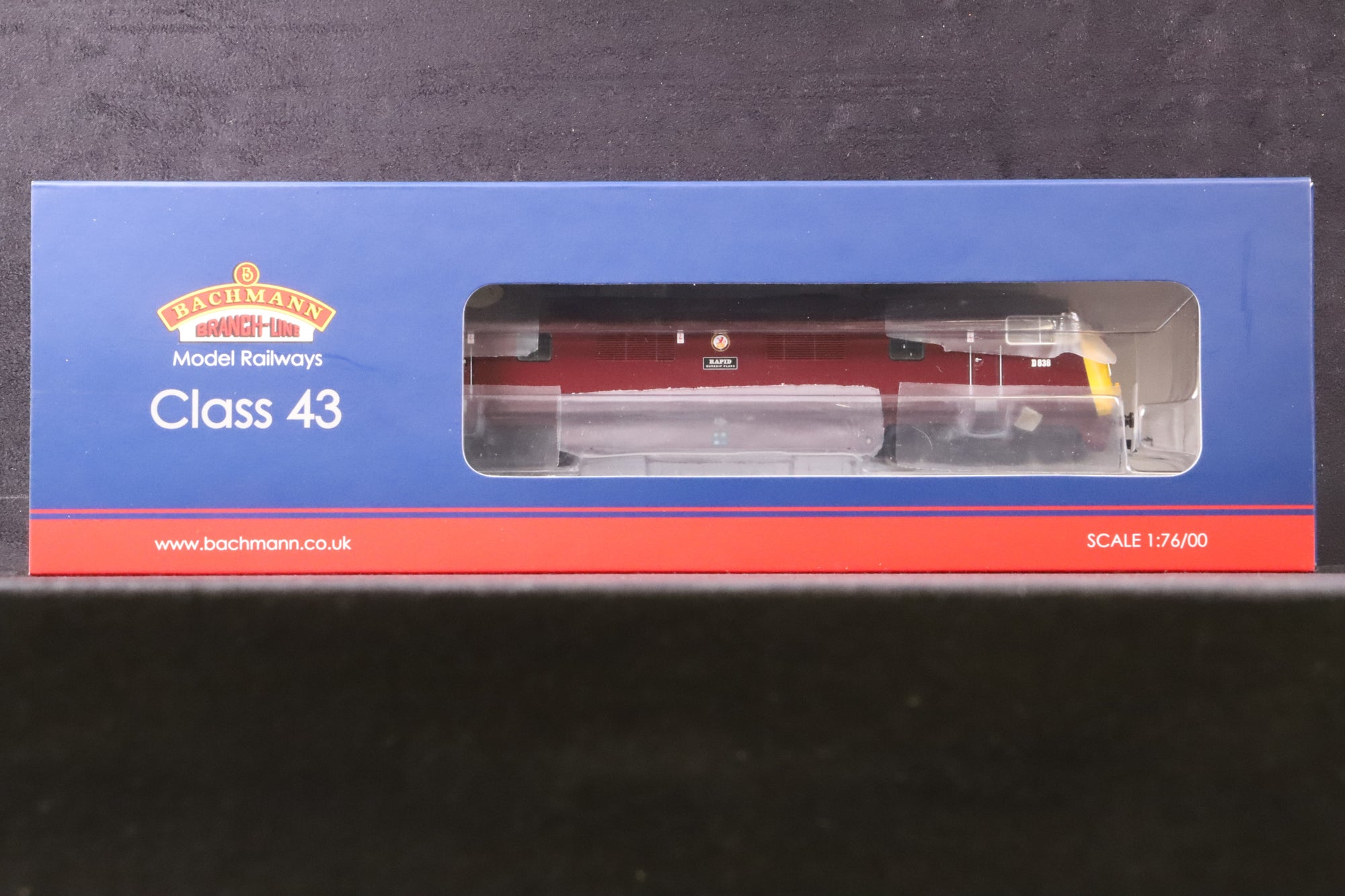 Bachmann OO 32-068 Class 43 Warship 'D838' 'Rapid' BR Maroon
