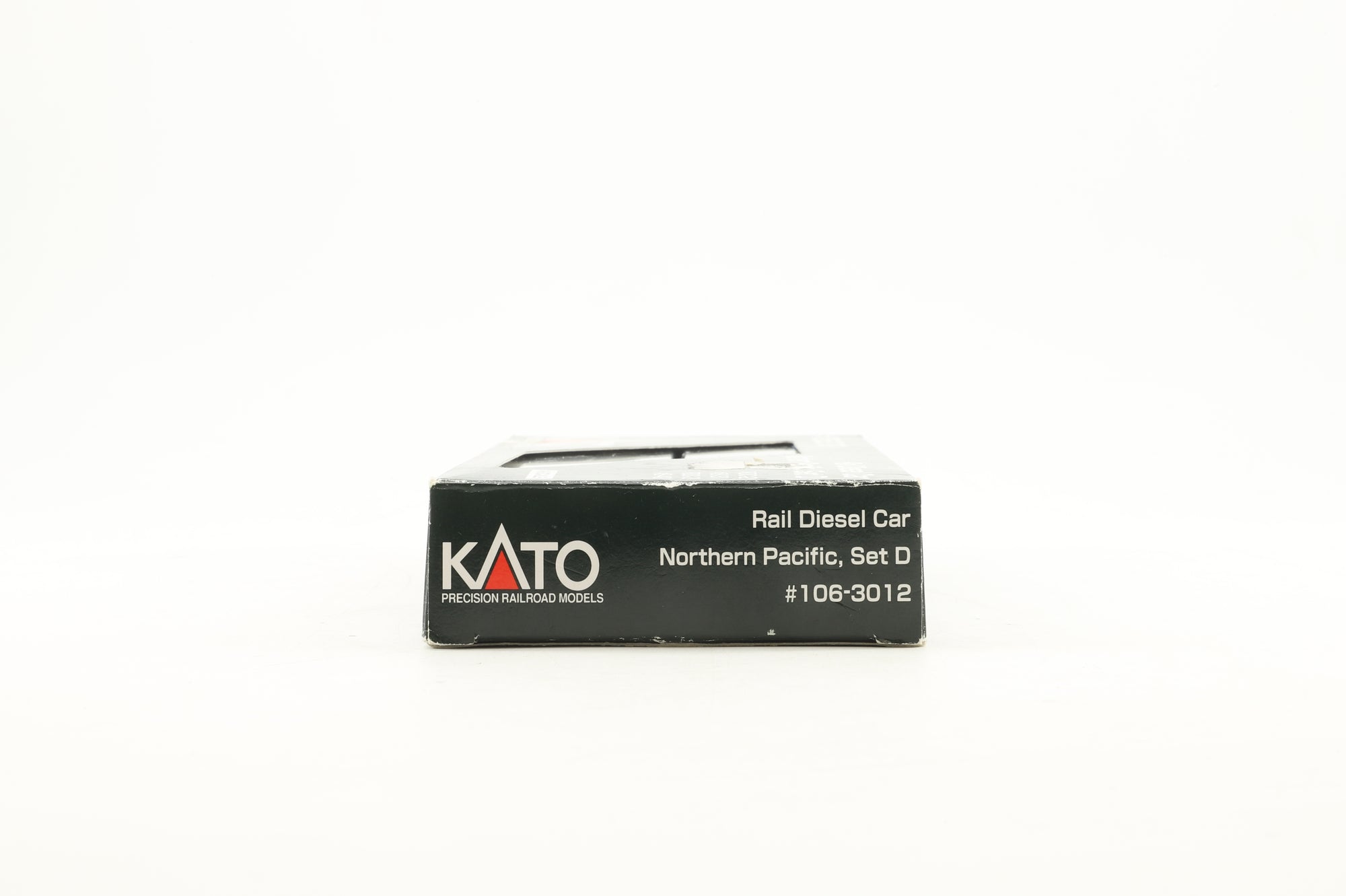 Kato N 106-3012 Set of 2 Northern Pacific Diesel Railcars RDC-2 #B-31 / RDC-3 #B-42