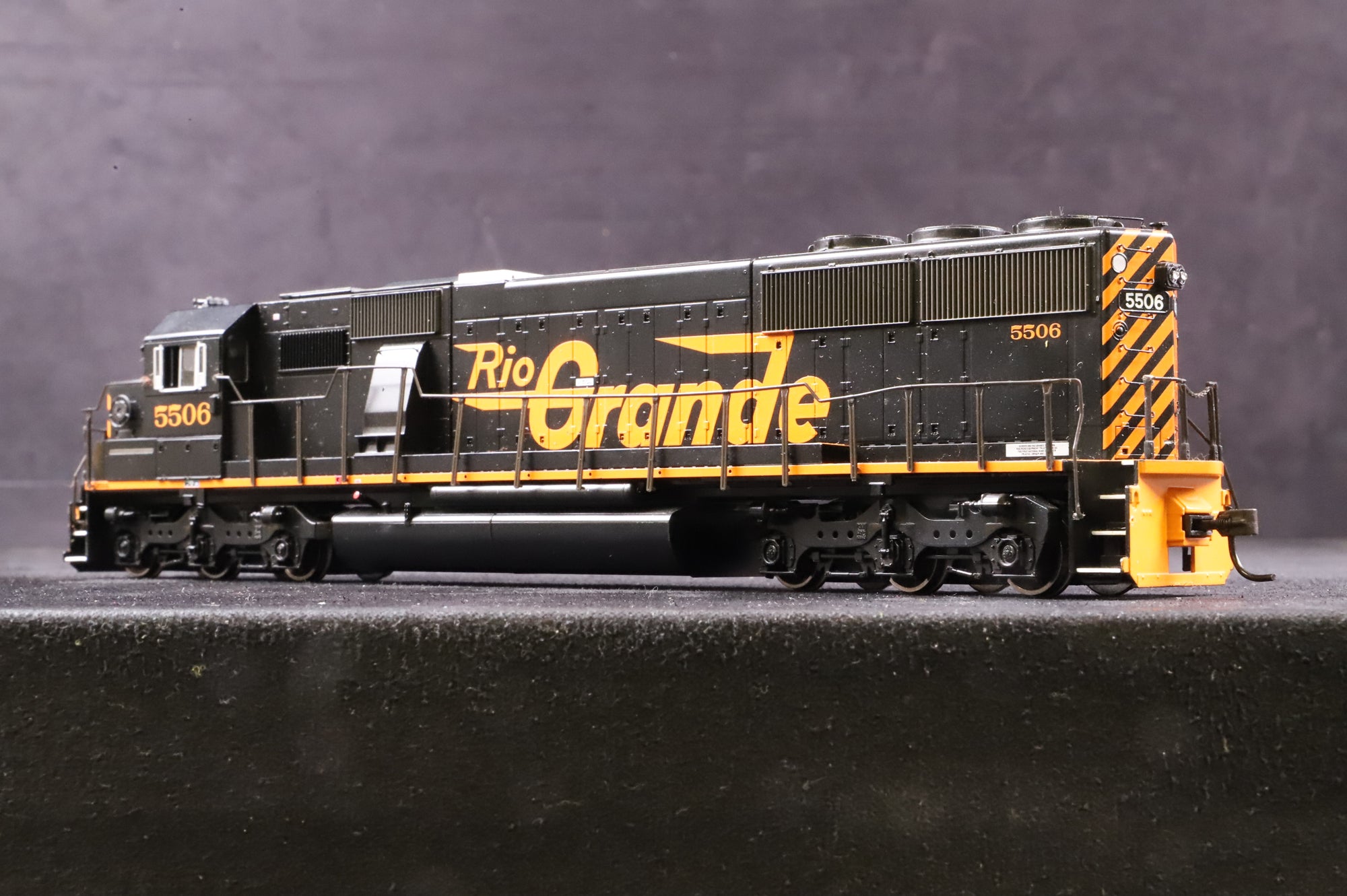 Athearn HO 8096 SD-50 No.5506 in D&RGW Black/Orange