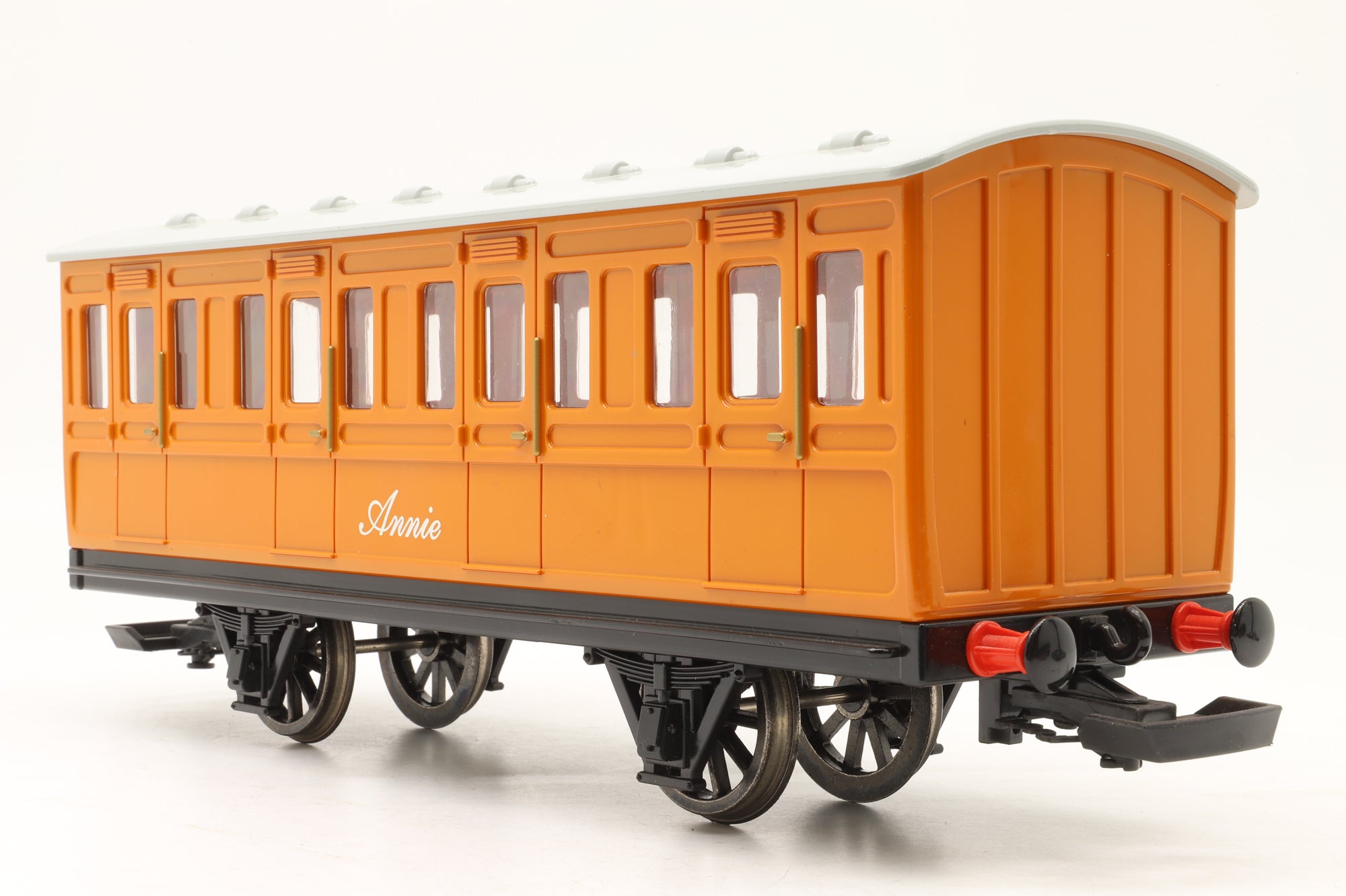 Bachmann G Scale Thomas the Tank Engine (Radio Control) & Annie Coach