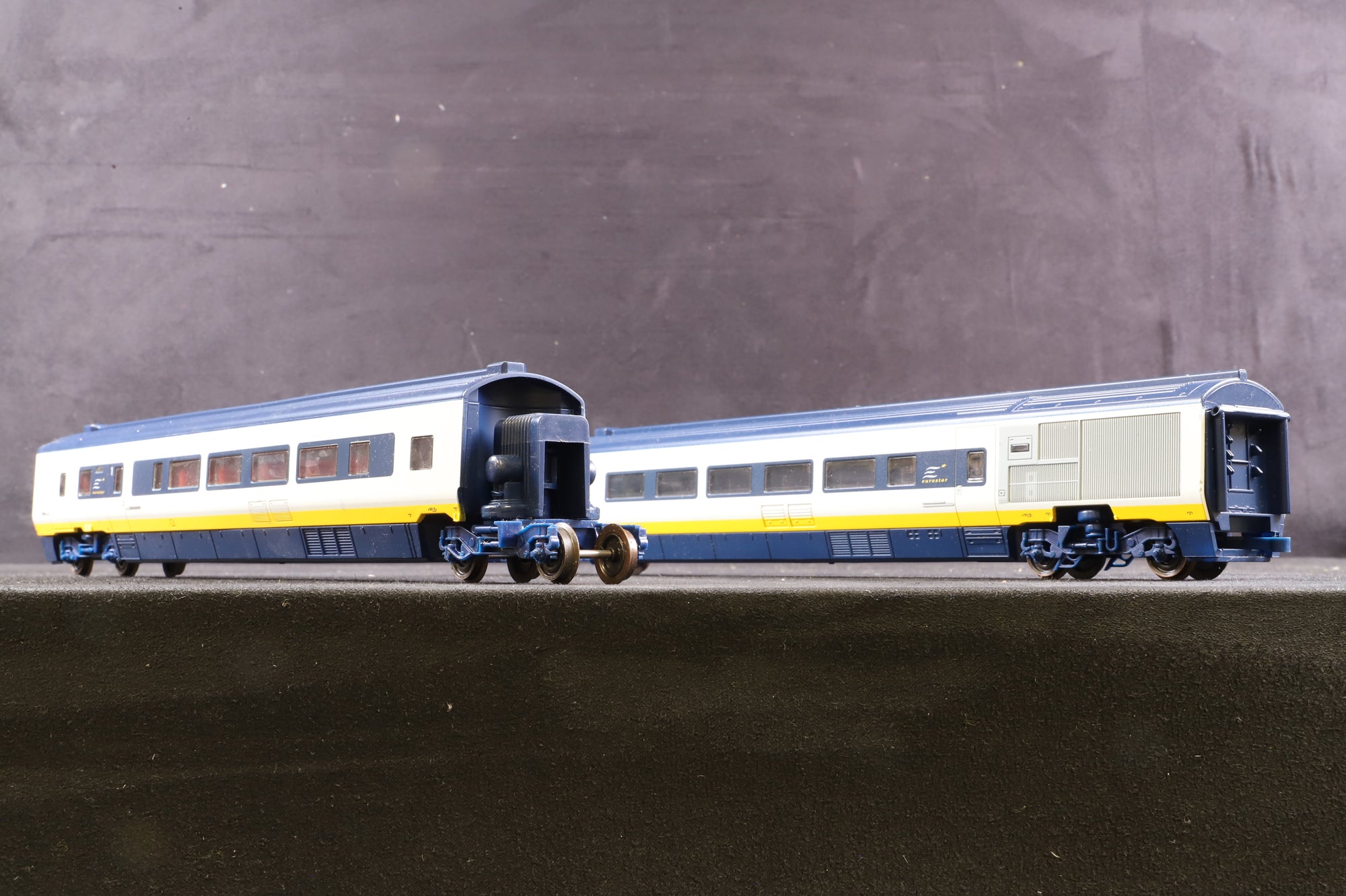 Hornby OO Eurostar 12 Car Set