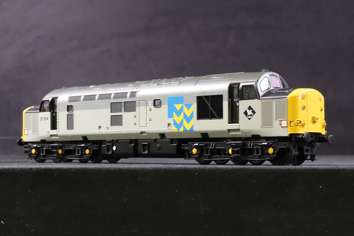 Bachmann OO 32-386 Class 37/5 37514 in BR Railfreight Grey Metals Livery