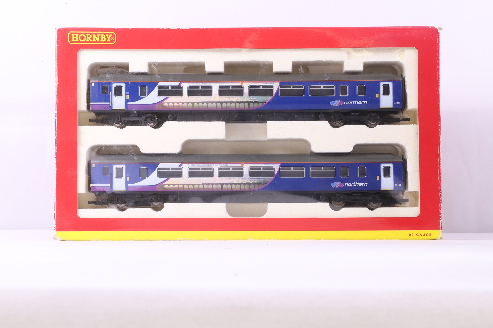 Hornby OO R2694 Class 156 Settle & Carlisle Northwest Regional Railways