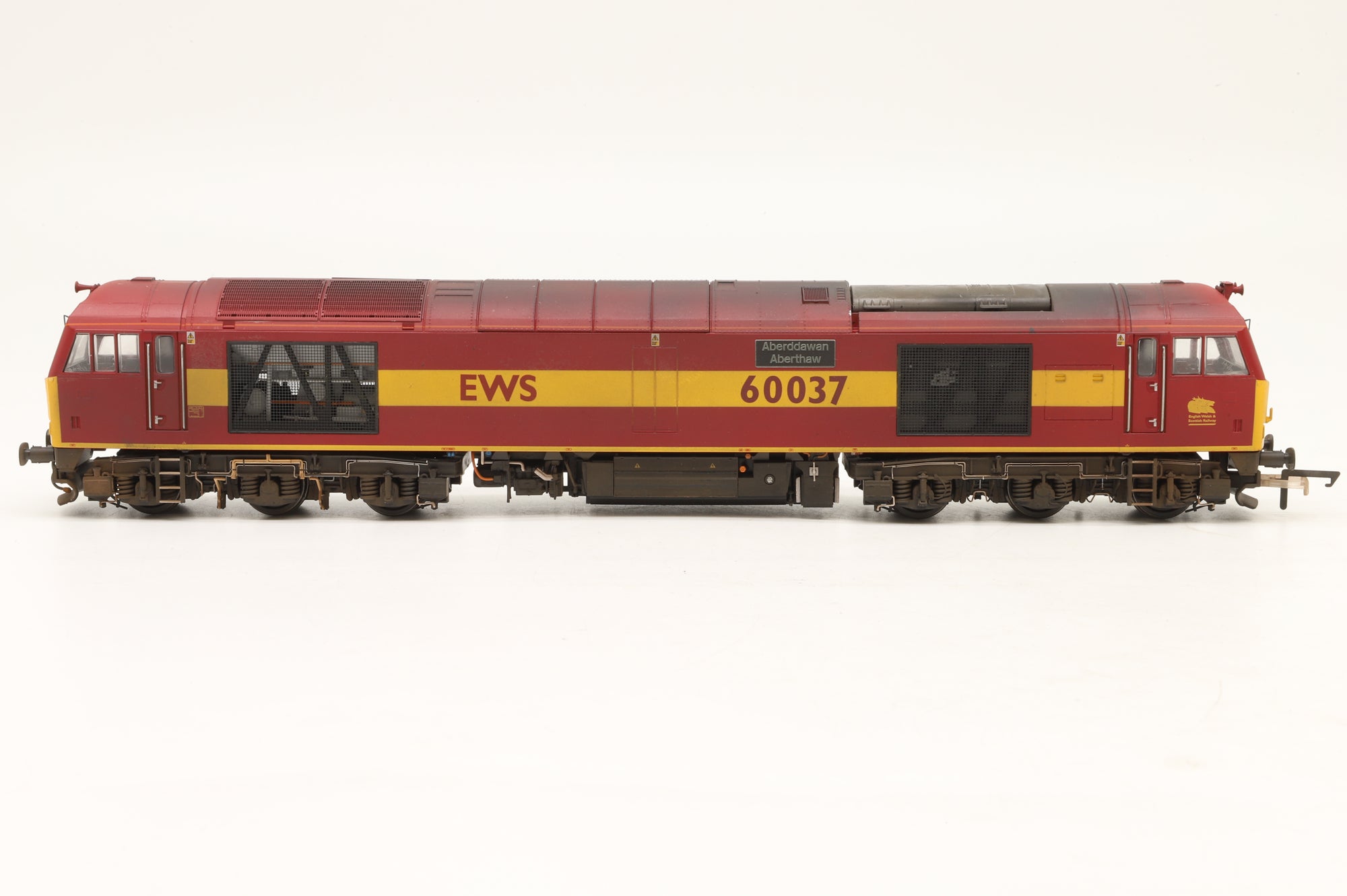 Accurascale OO ACC2907 Class 60 60065 in EWS Livery – DCC Sound & Weathered