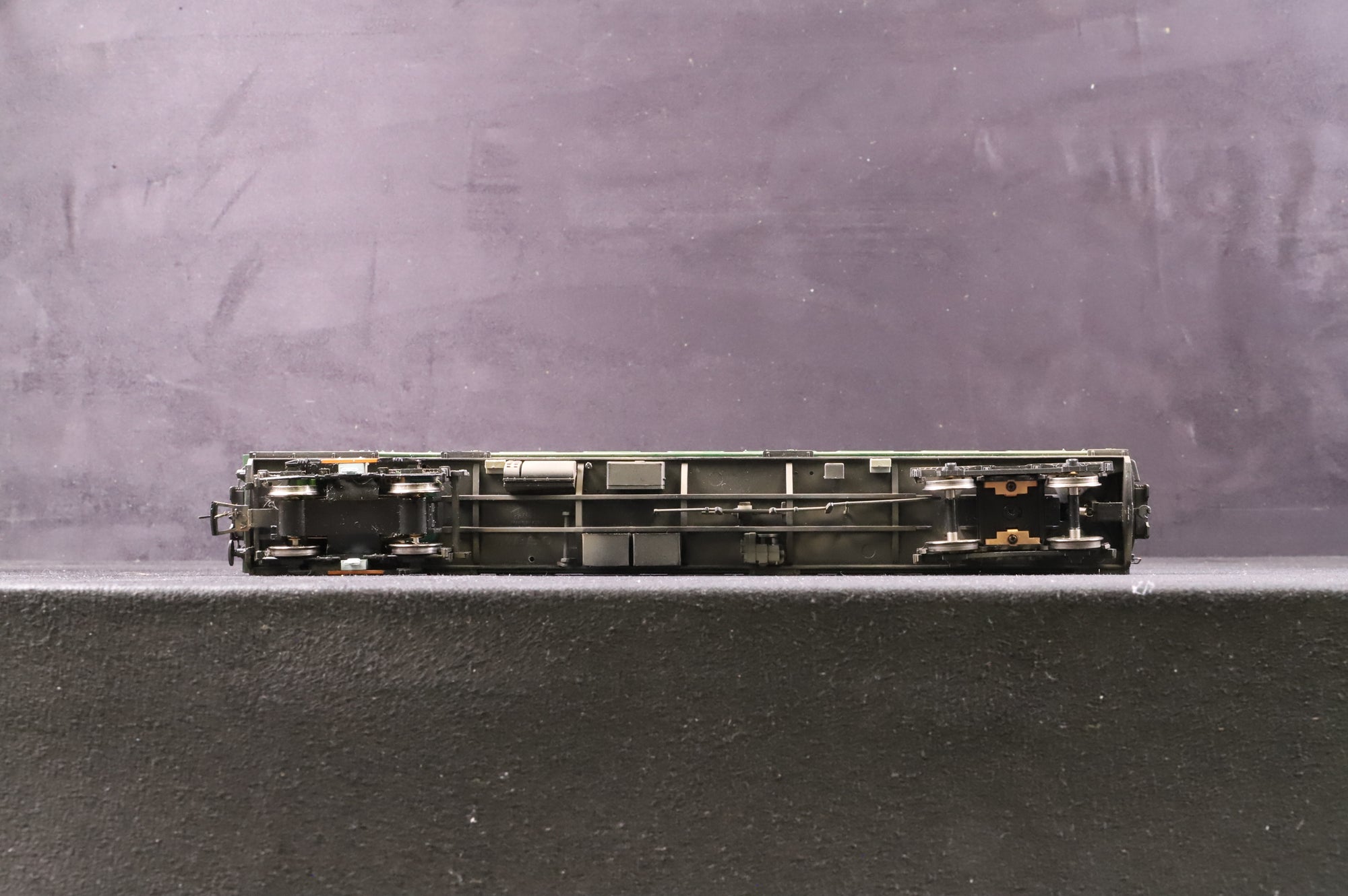 Bachmann OO 31-425 4CEP EMU 7105 Late SR Multiple Unit Green Weathered DCC Fitted
