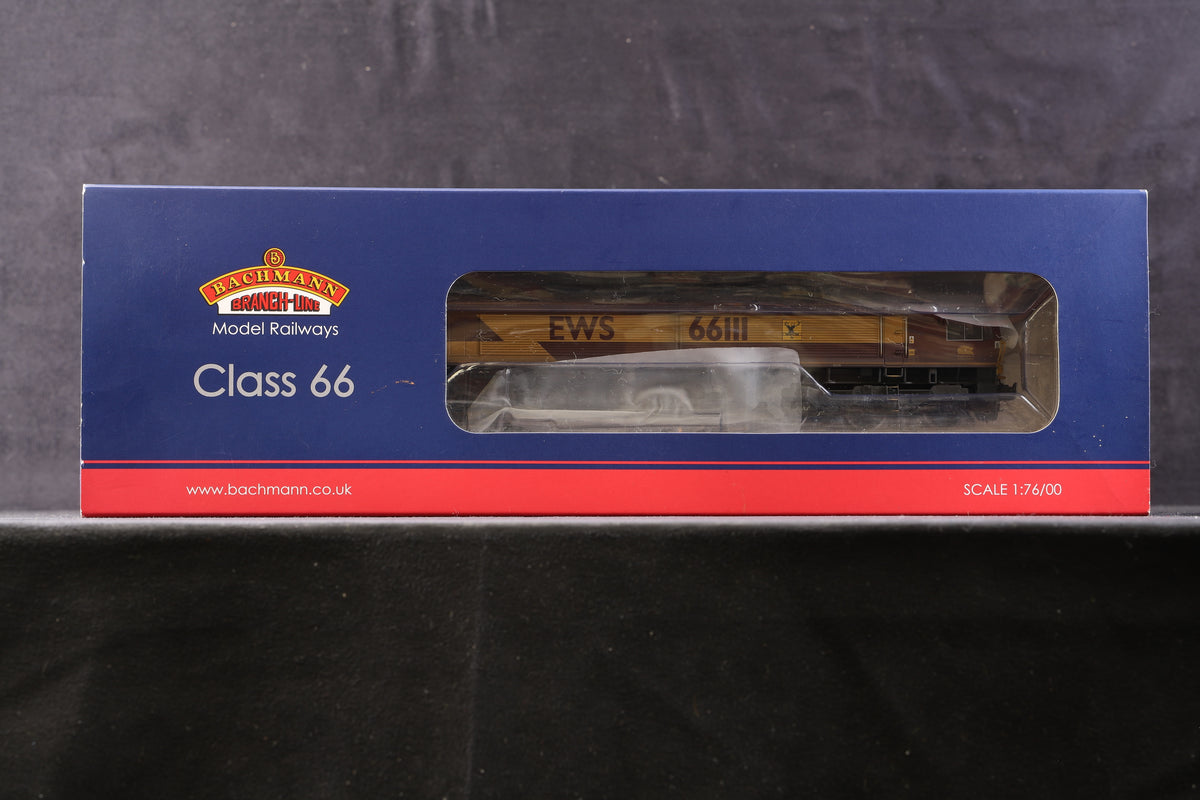 Bachmann OO 32-725U Cl.66 Diesel &#39;66111&#39; EWS, Olivia&#39;s Trains Excl., Weathered &amp; DCC Sound