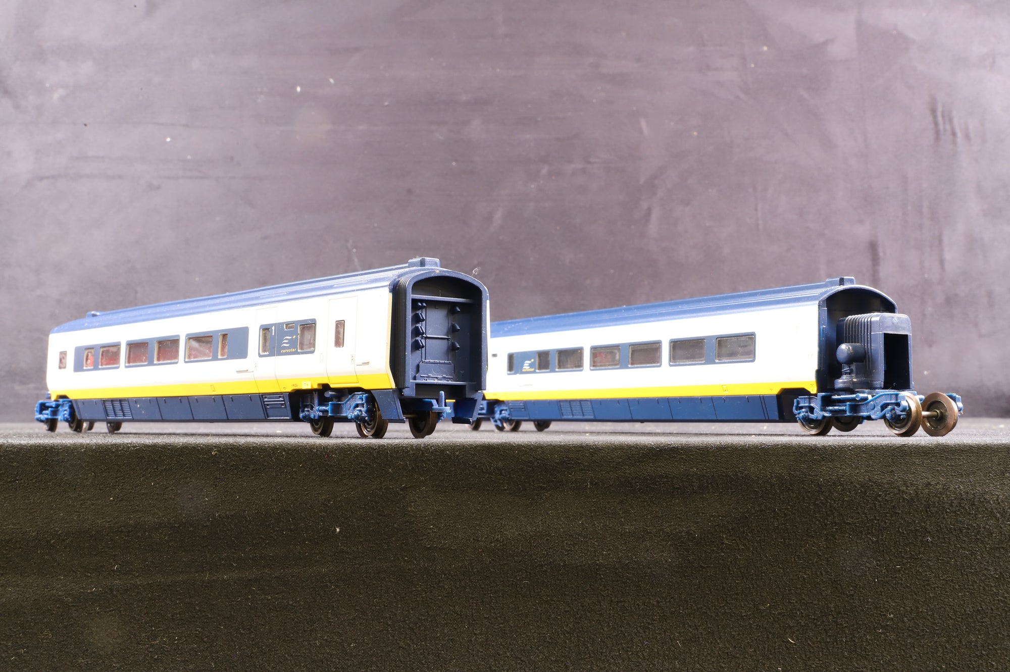 Hornby OO Eurostar 12 Car Set