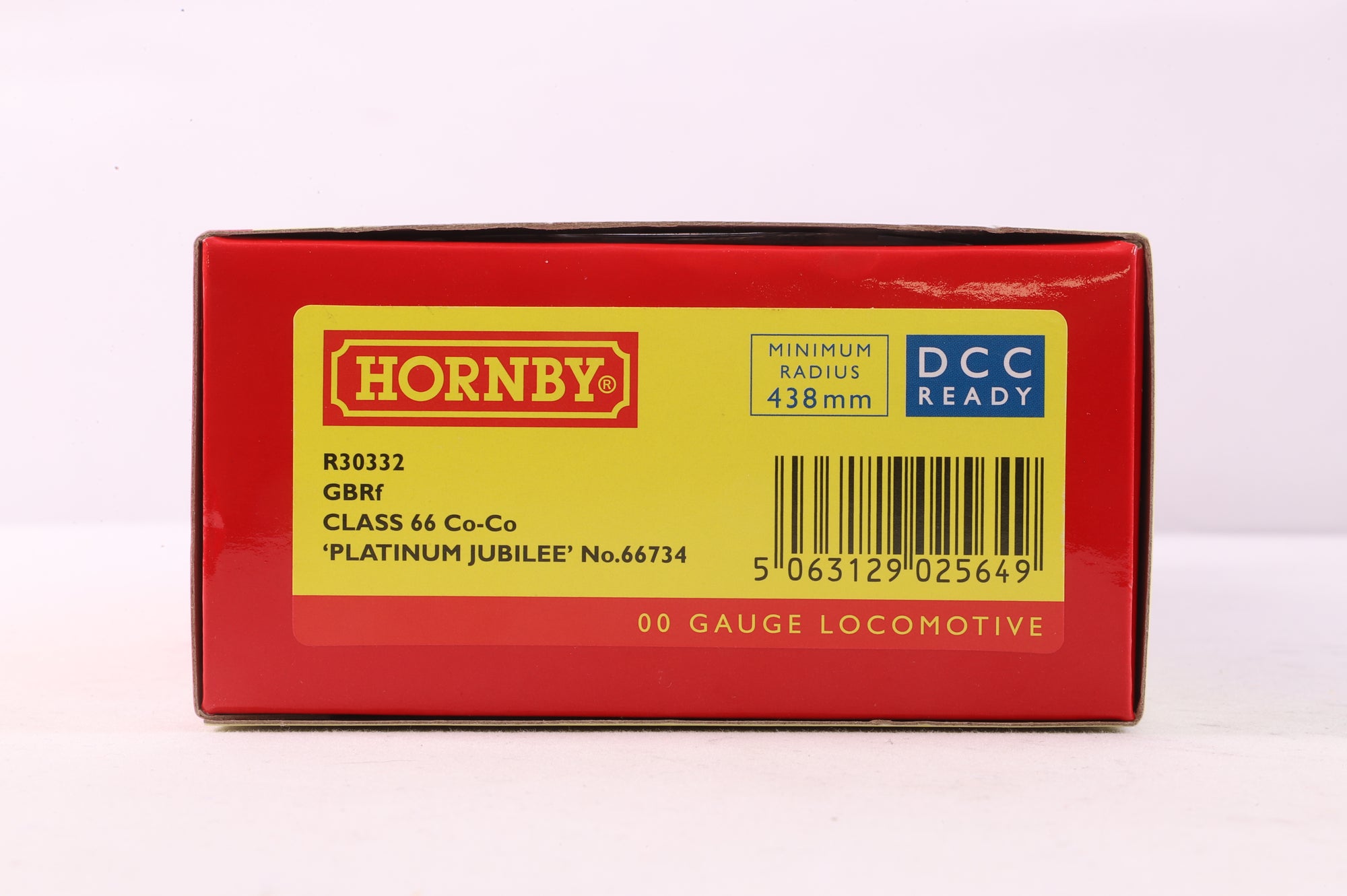 Hornby OO R30332 Class 66 '66734' Platinum Jubilee GBRf