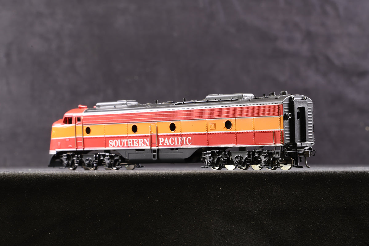 Balboa HO Brass G.M.C E-8 Passenger Diesel Southern Pacific Day Light A 701 Dummy Loco