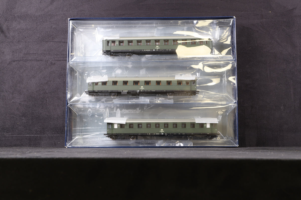 Liliput HO L350022 Pack Of 3 German DDR Coaches