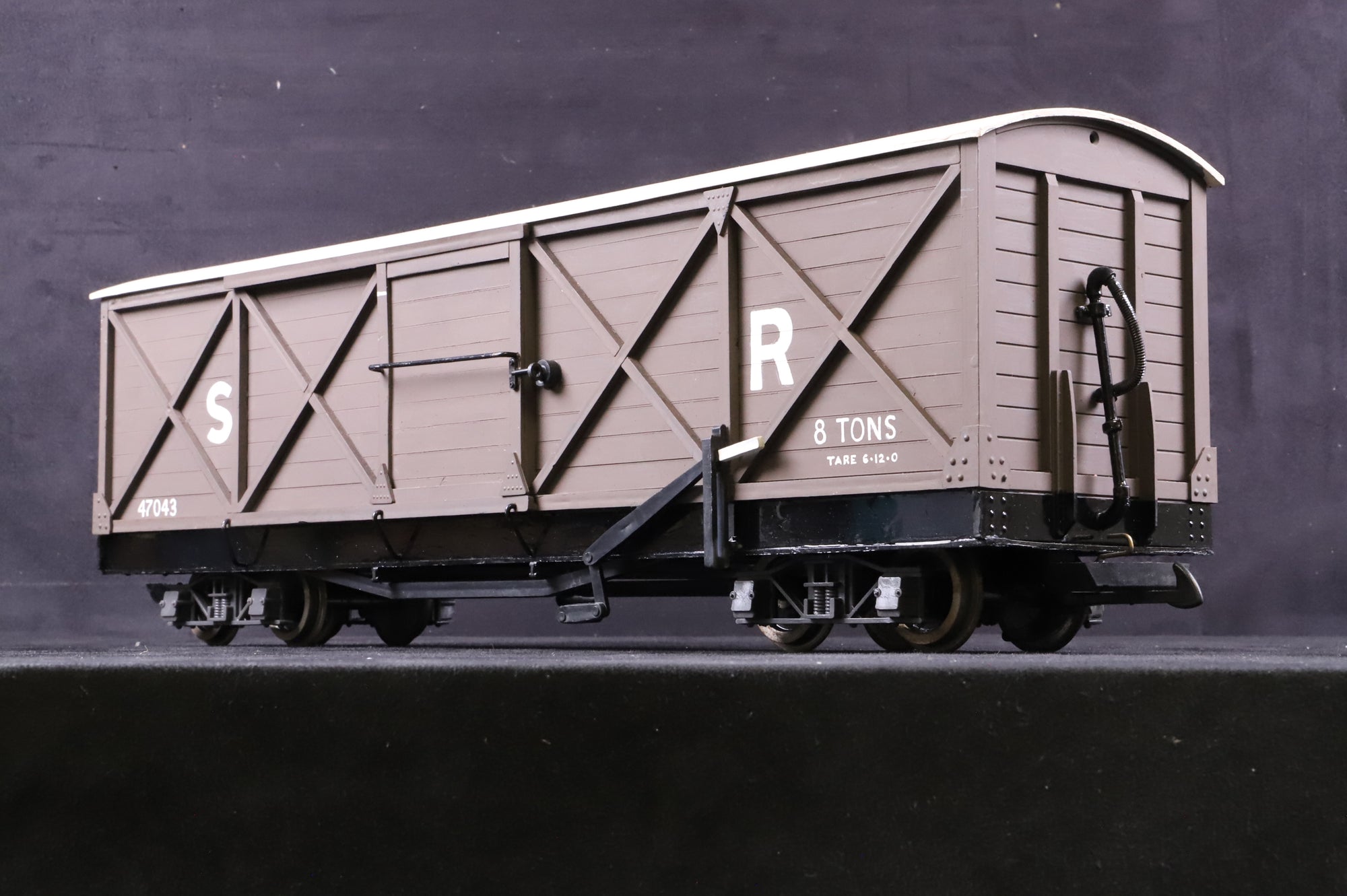 LGB G SR Brown '47043' Brown Sliding Door Van