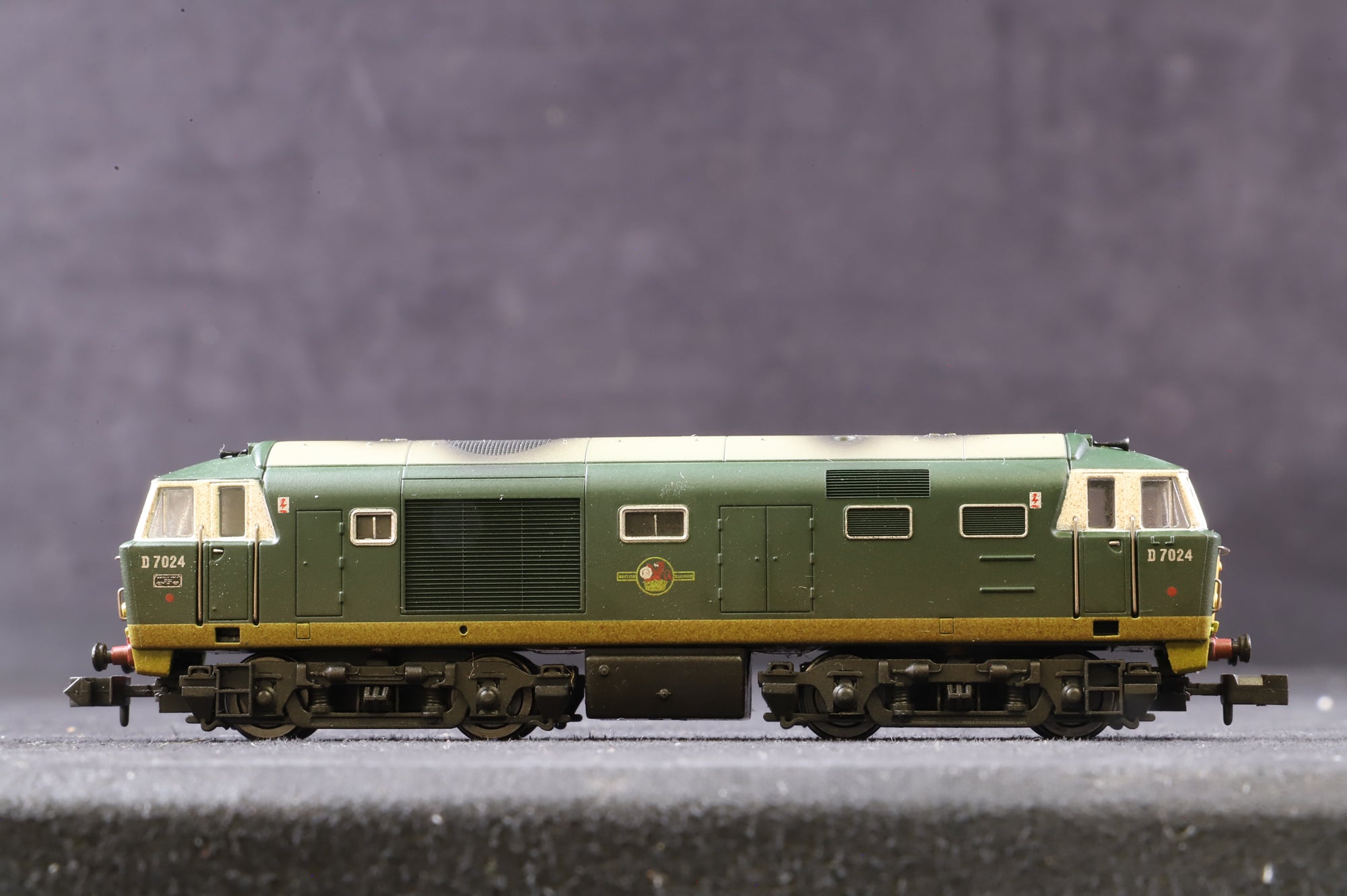 Dapol N 2D-018-004 Hymek 'D7024' Two Tone Green, Weathered