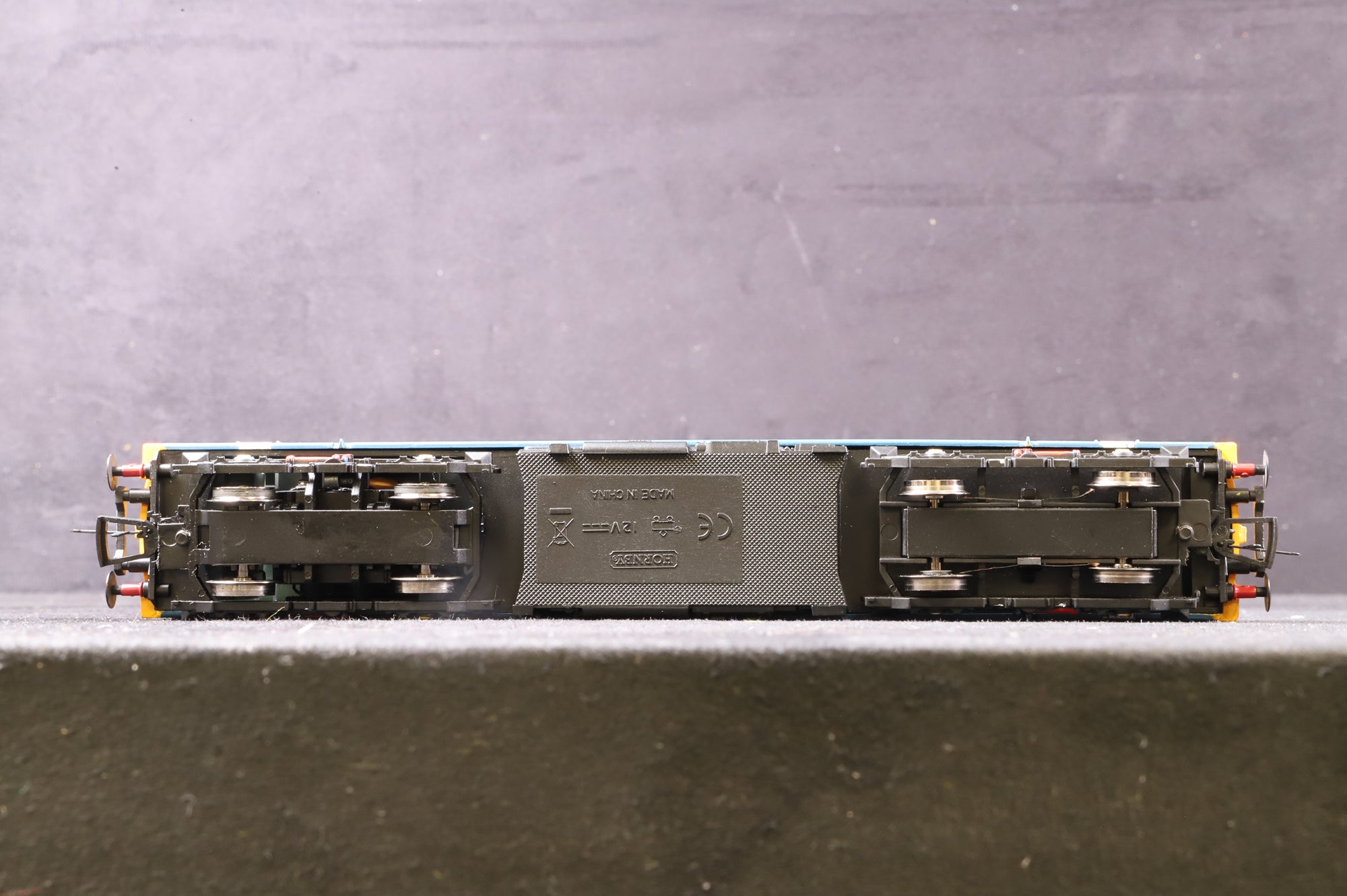 Hornby OO Class 73 'E6007' 'Royal County of Berkshire', Re-painted, named & numbered