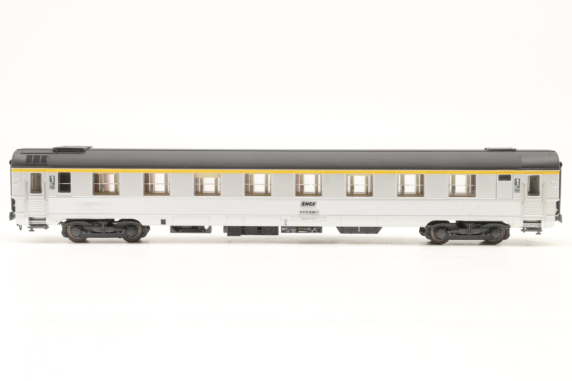 L.S. Models HO 41116/7/8 Rake of 3x SNCF Mistral 56 Inox Coaches