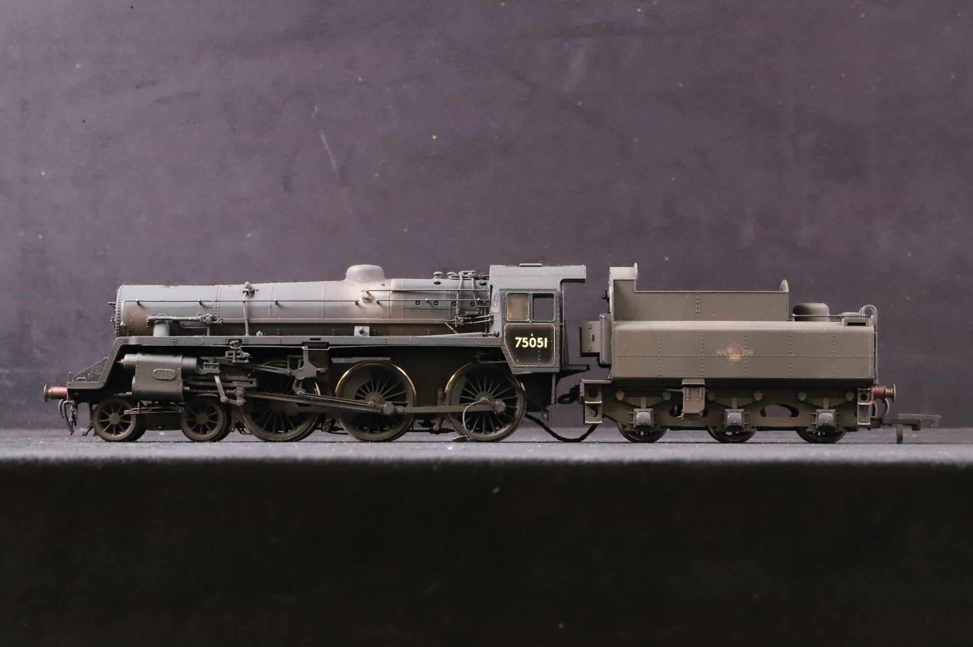 WORKSHOP Hornby OO R2714 Standard Class 4MT '75051' BR Black E/C