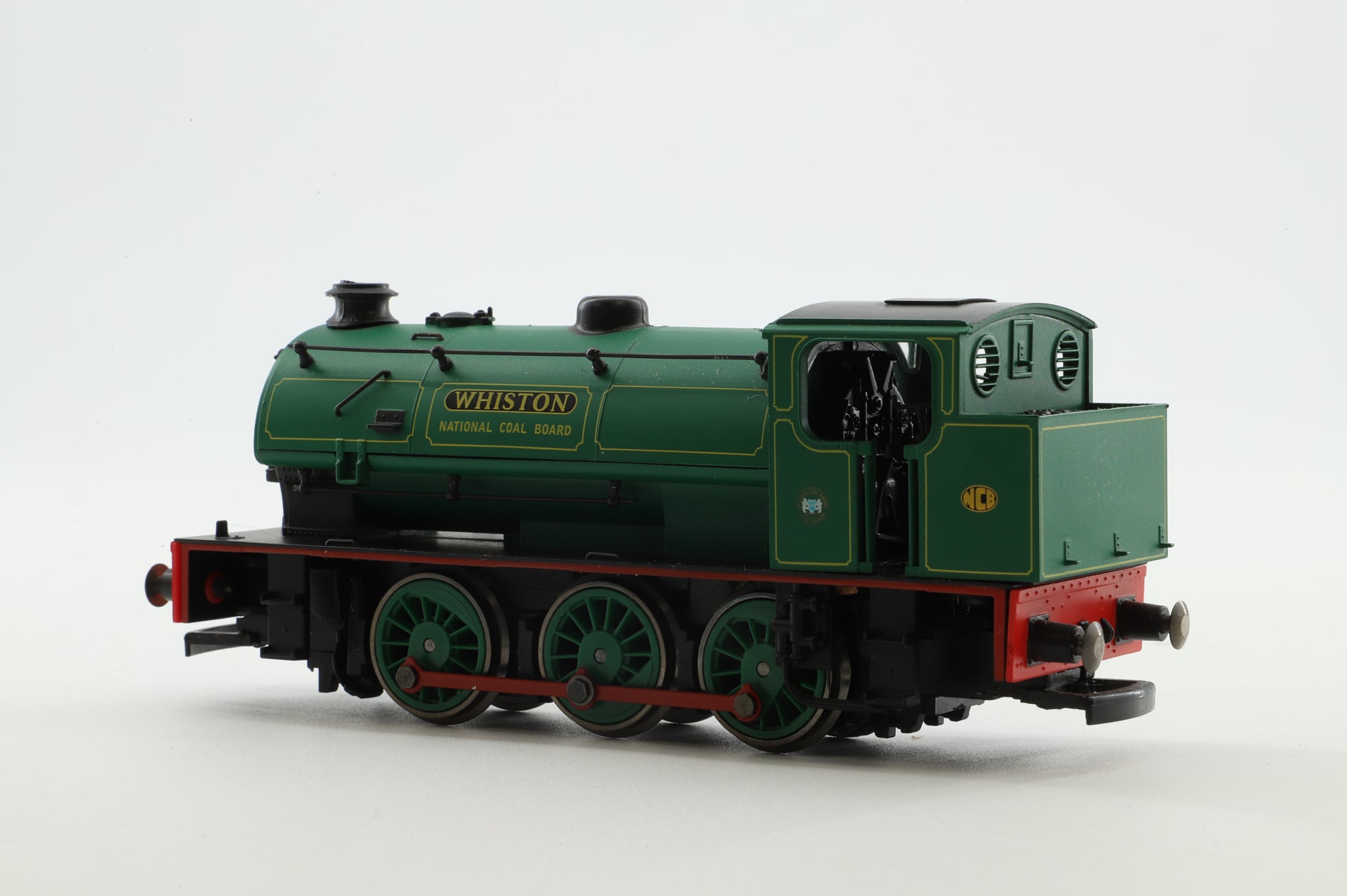 Hornby OO R2212 Class J94 'Whiston' in an NCB Lined Green