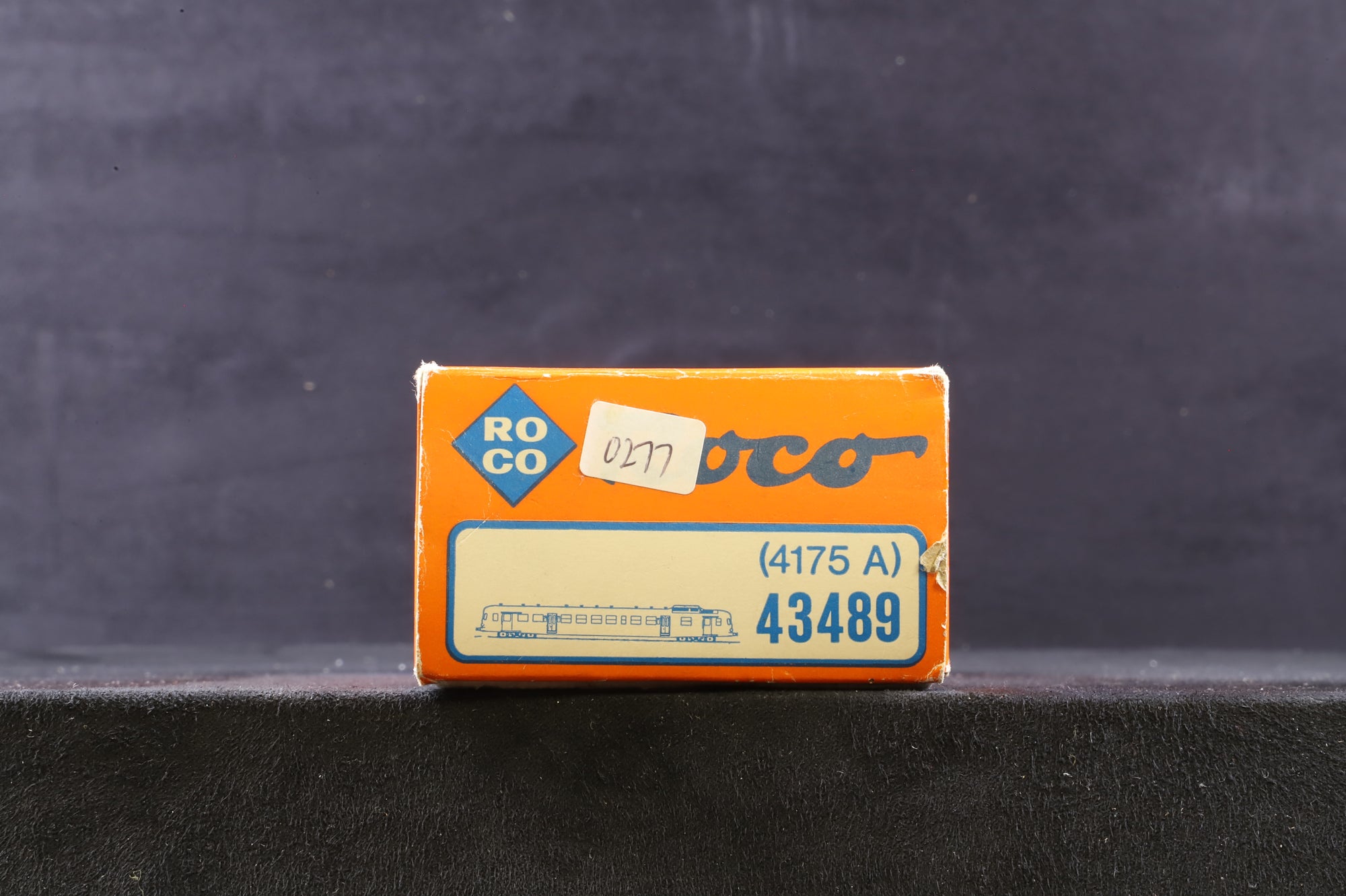 Roco HO 43489 Series X2800 2807 of the SNCF