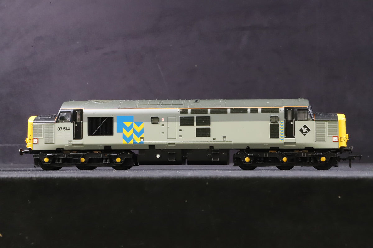 Bachmann OO 32-386 Class 37/5 37514 in BR Railfreight Grey Metals Livery