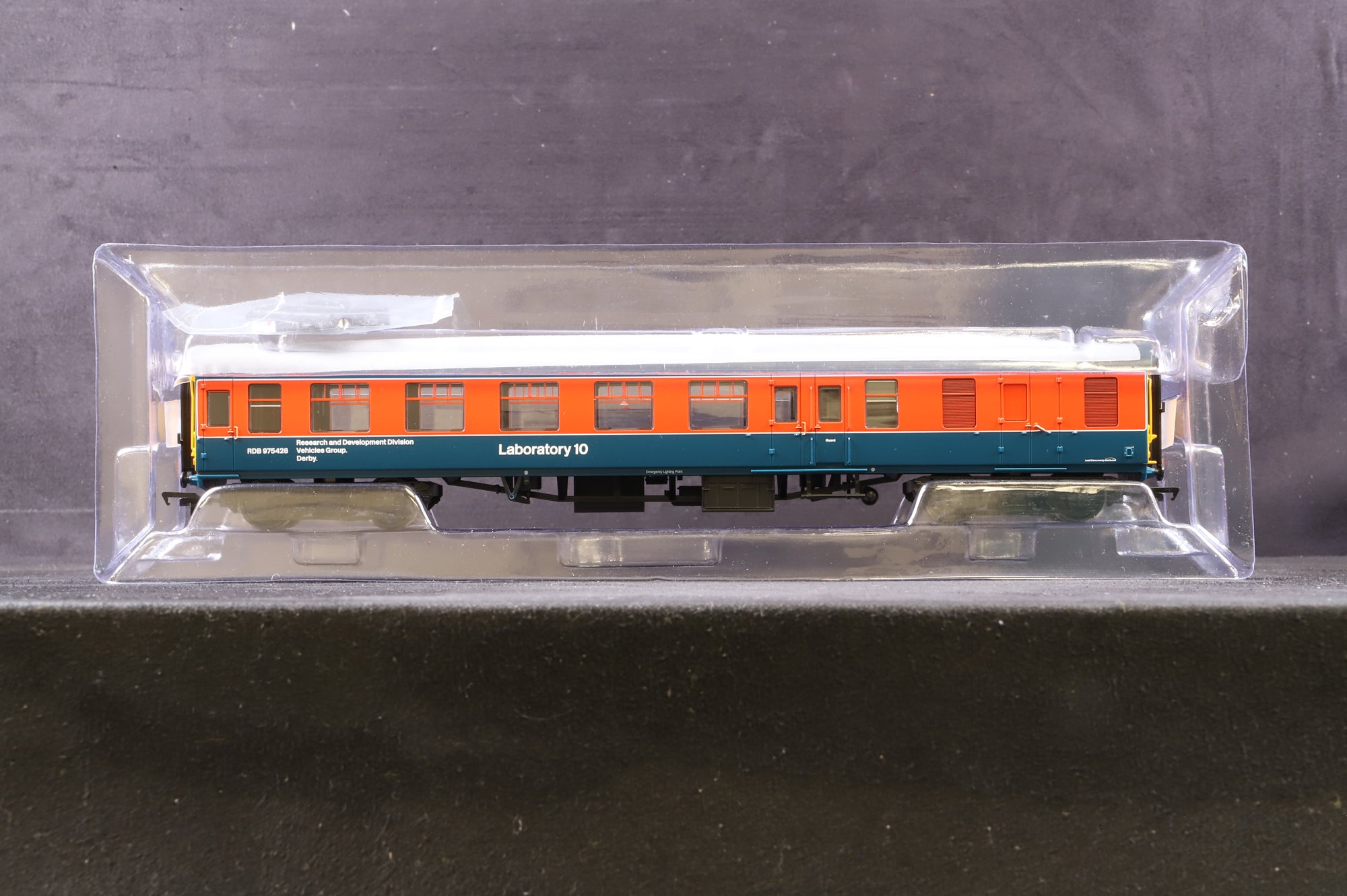 Bachmann OO 39-800K BR Mk1 BSO 'Labatory 10' in BR RTC Livery