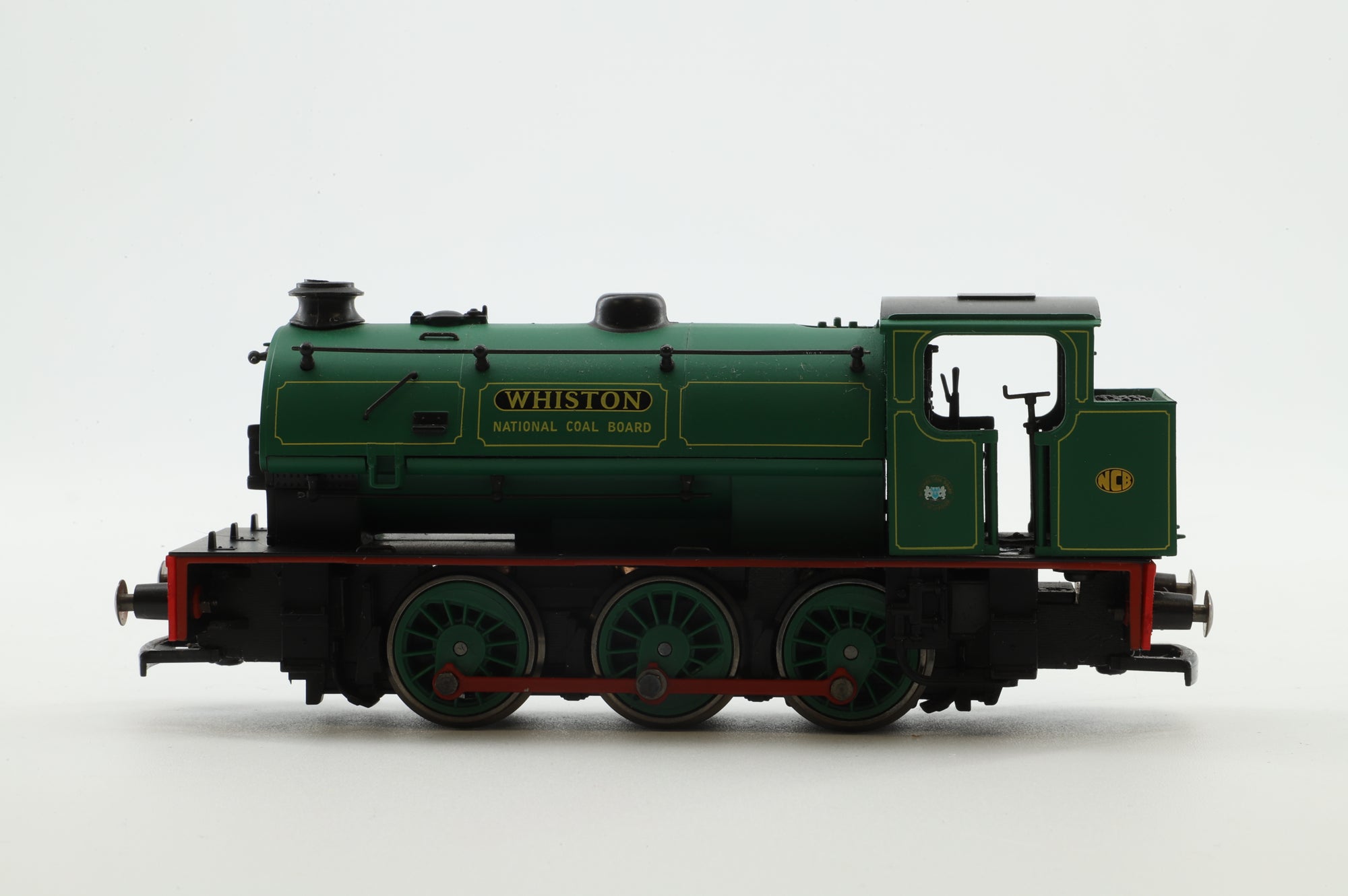 Hornby OO R2212 Class J94 'Whiston' in an NCB Lined Green