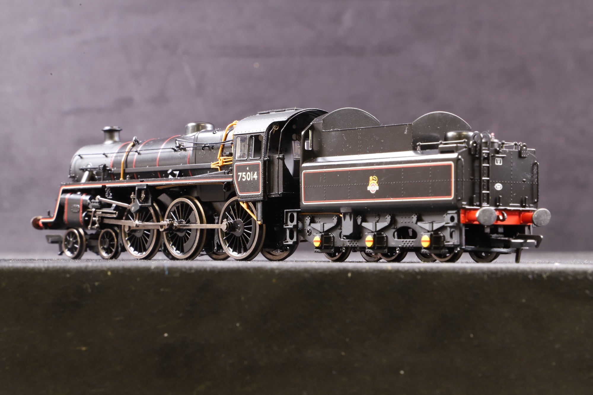 Bachmann OO 31-117 Standard 4MT 75014 in Lined BR Black w/ Early Crests