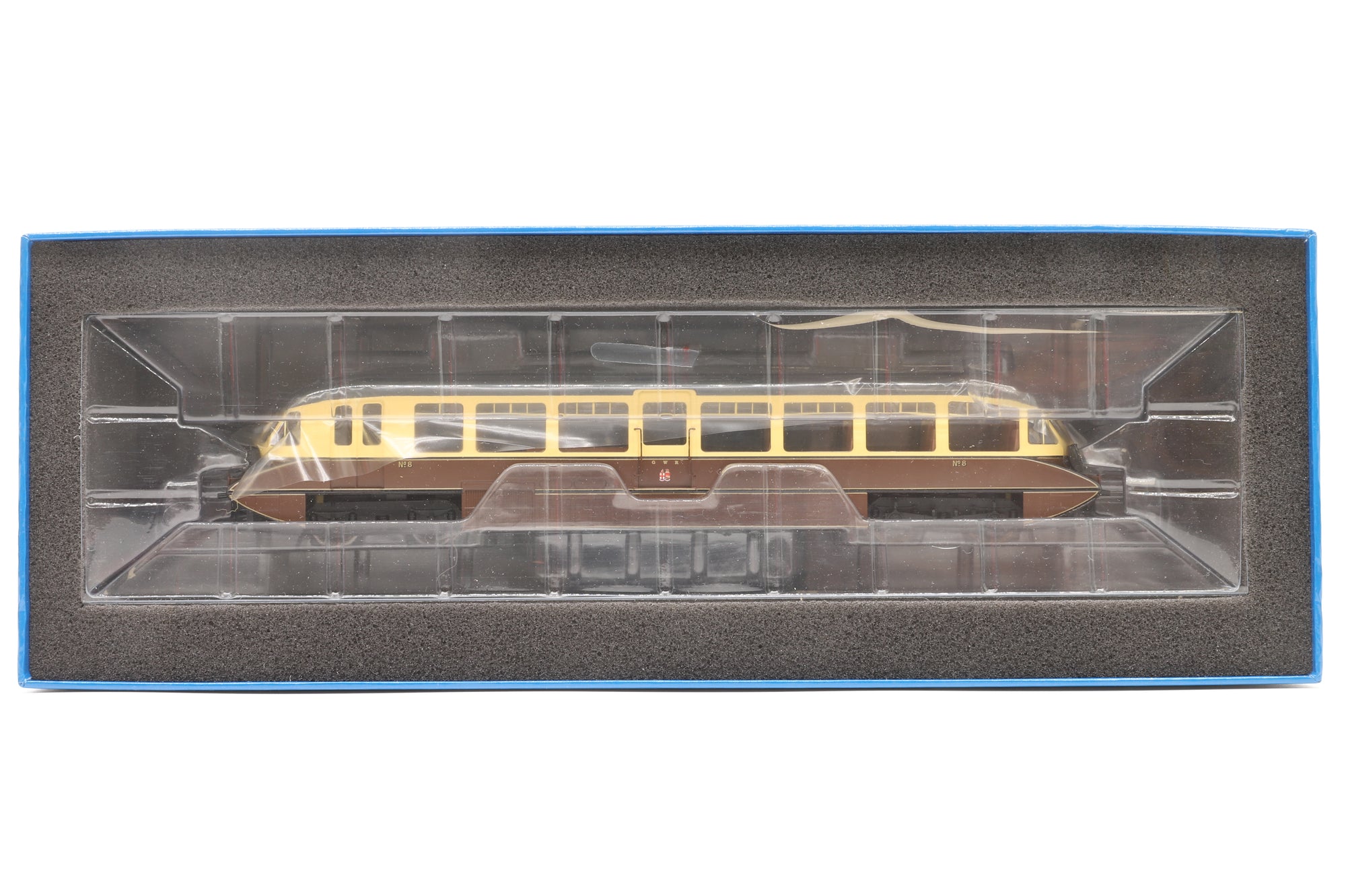 Dapol OO 4D-011-004 Streamlined Railcar 8 Lined Chocolate & Cream GWR Twin Cities
