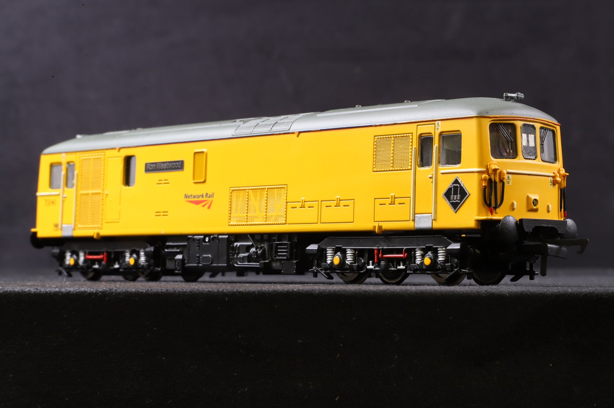 Hornby OO Class 73 '73141' Network Rail Repainted & Detailed