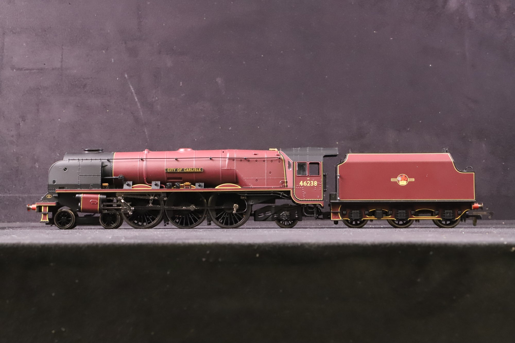Hornby OO R2444 Duchess Class 'City of Carlisle' BR Maroon