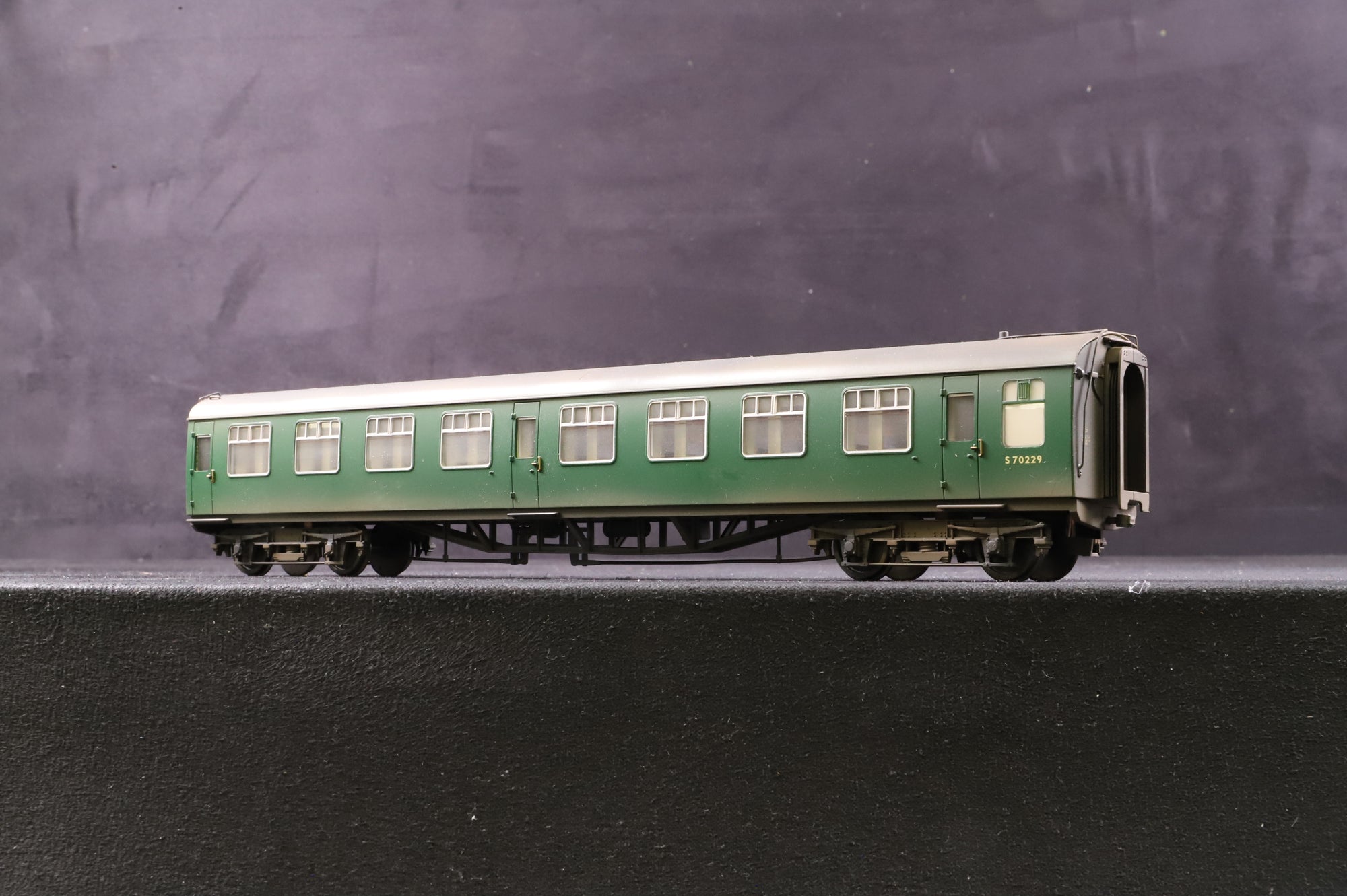 Bachmann OO 31-425 4CEP EMU 7105 Late SR Multiple Unit Green Weathered DCC Fitted
