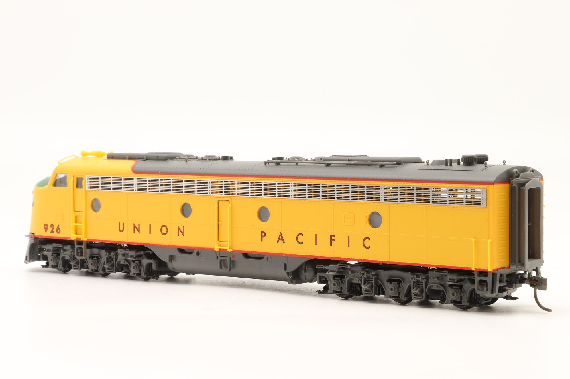 Proto 2000 Series HO 8136 E8/9 #926 in UP Livery