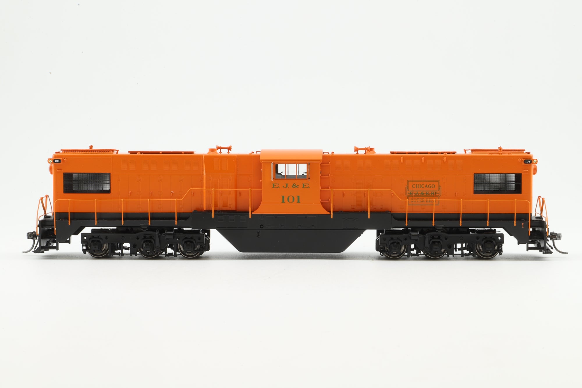 The Division Point HO Brass 1104.4 Diesel Loco EJ&E Baldwin Center Cab DT-6-6-2000 - Orange/Black