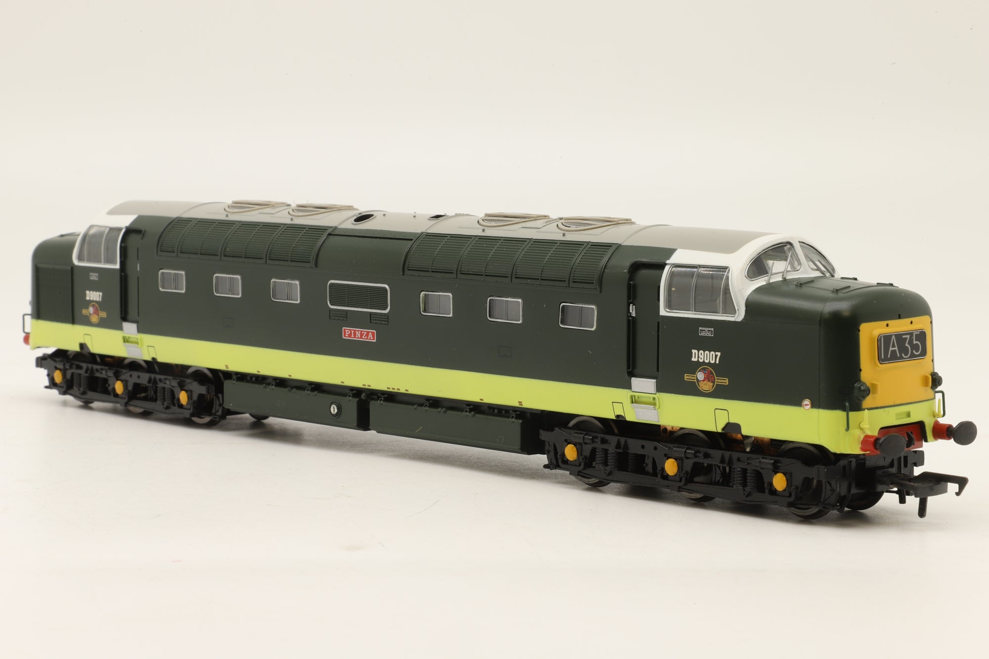 Bachmann OO 32-525DS Class 55 Deltic 'D9007' 'Pinza' BR Two Tone Green DCC Sound