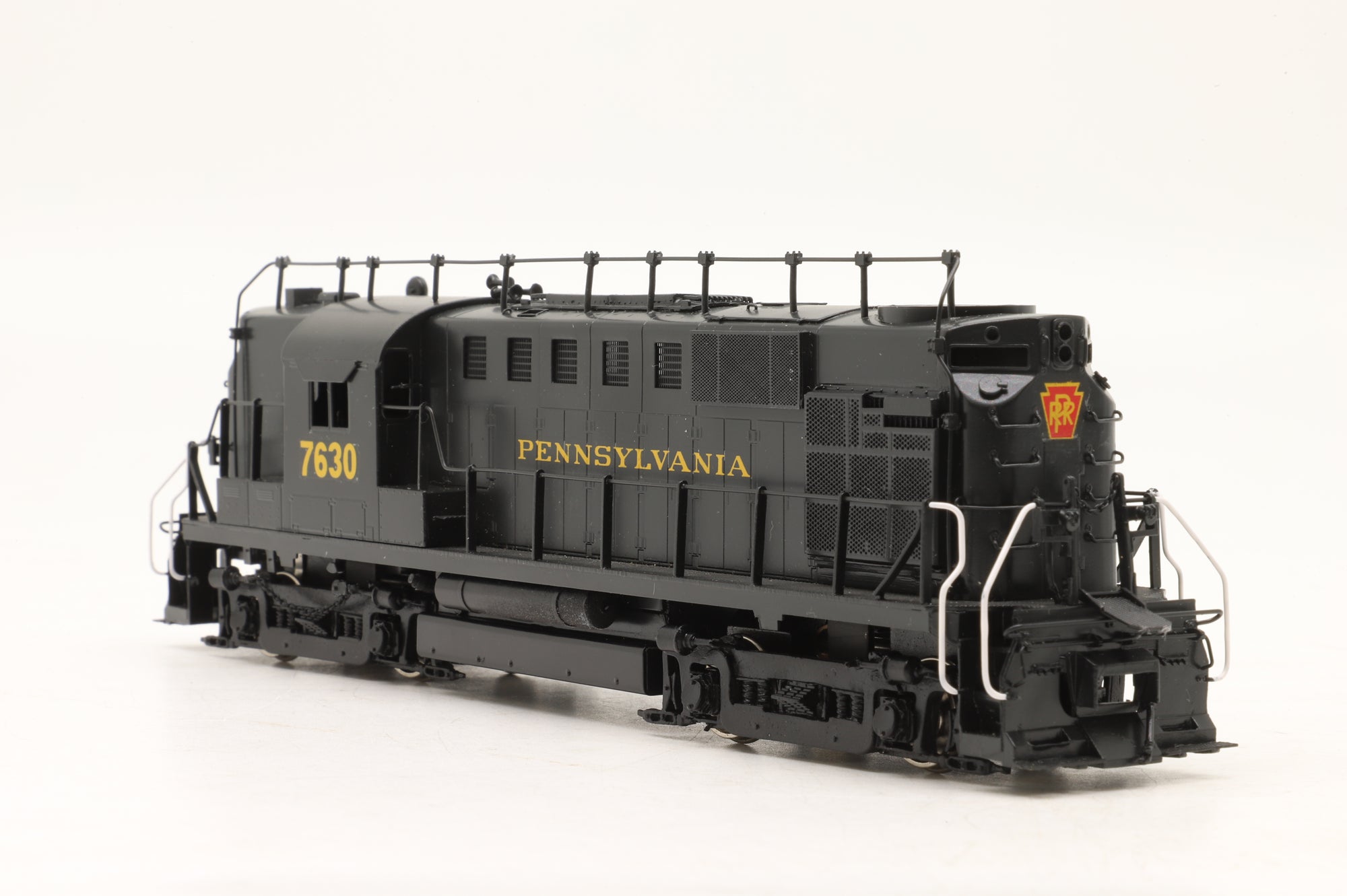 Key Imports/Samhongsa HO Brass Alco RS-11 (DL-701) #7630 PRR Black, Custom Painted