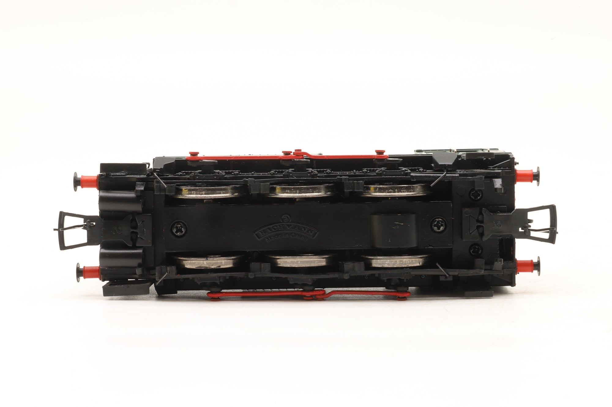 Bachmann OO 32-120 Class 08 13287 in Plain BR Green E/C – DCC Sound