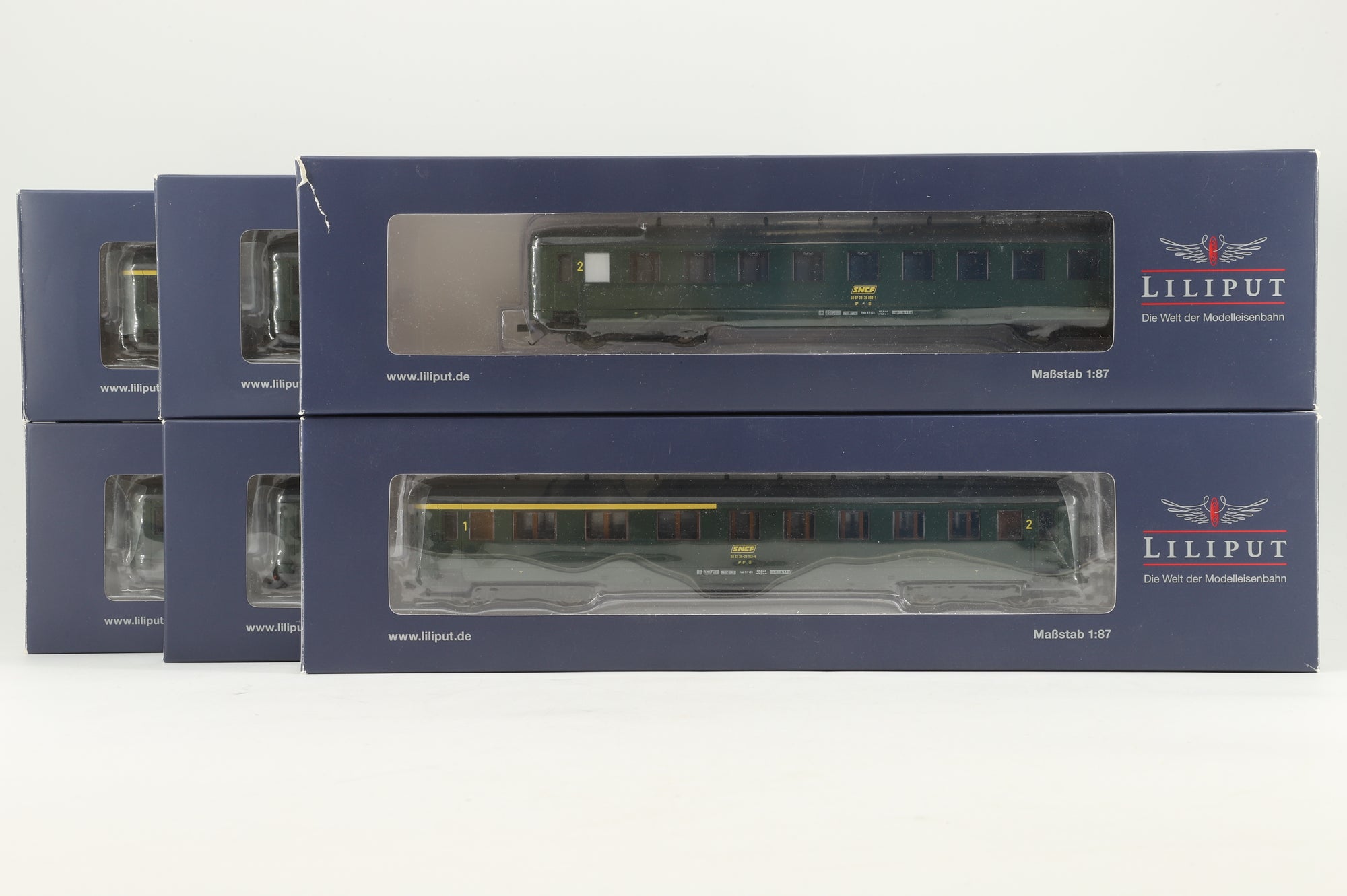 Liliput HO Rake of 6 Green SNCF Coaches