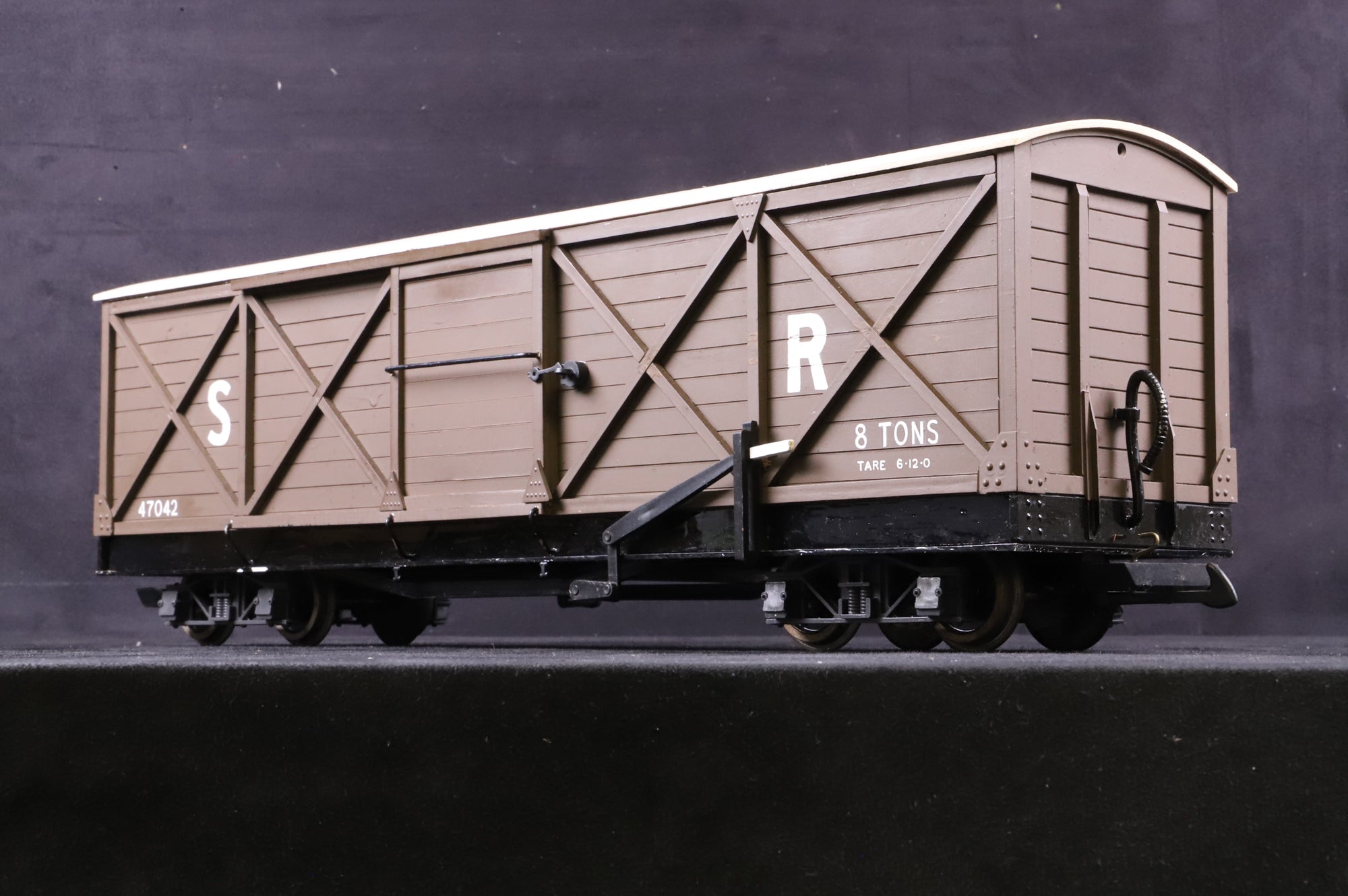 LGB G SR Brown '47042' Brown Sliding Door Van