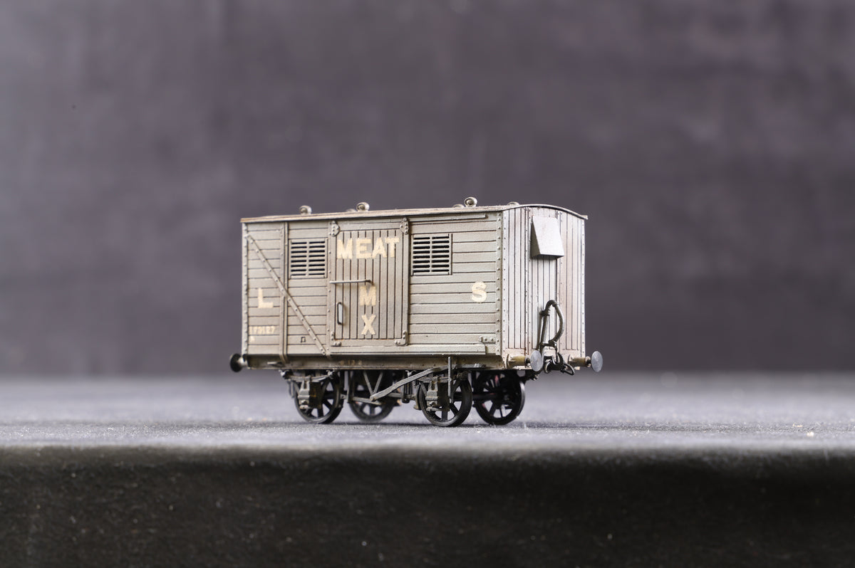 P4 Kit Built Rake Of 5 LMS Weathered Box Vans