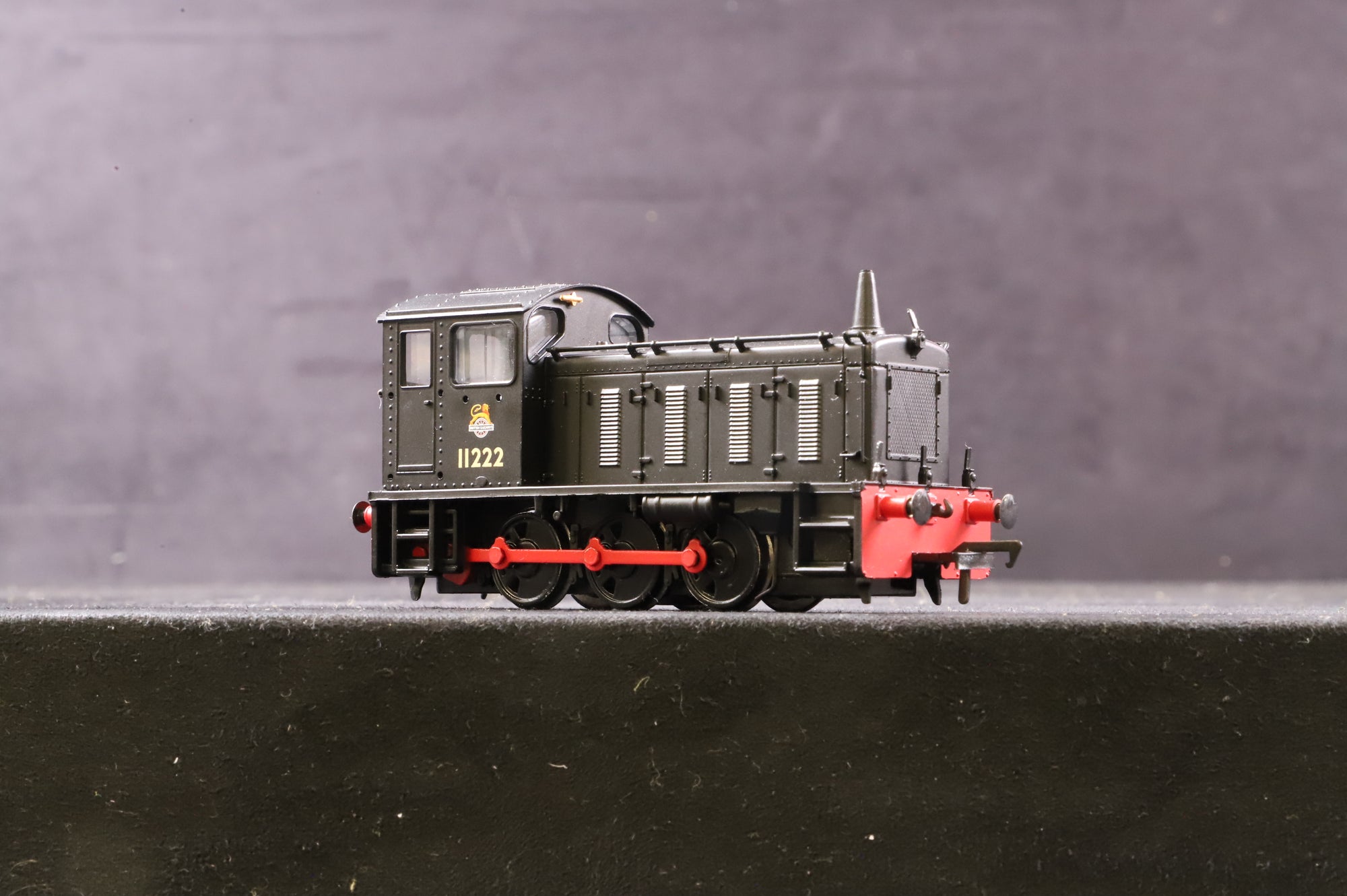 Bachmann OO 31-341 Class 04 11222 in BR Black w/ Early Crests