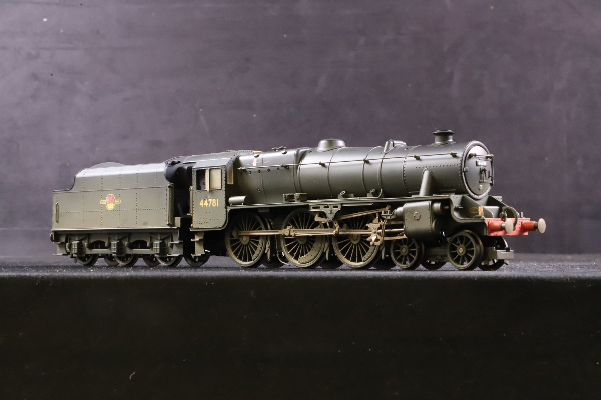 Hornby OO R2258 Class 5MT 44781 in BR Black w/ Late Crests - Weathered