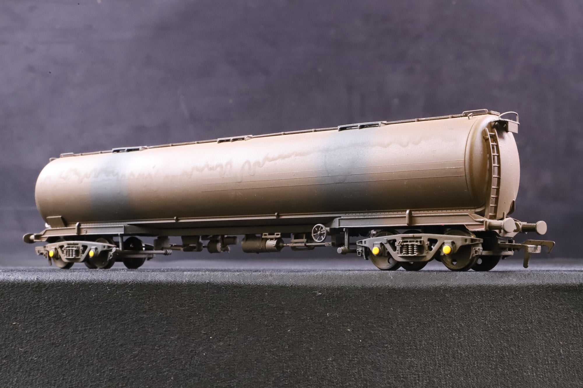 WORKSHOP Bachmann OO Rake of 3 100T Bogie Tank Wagons in a Heavily Weathered Brown