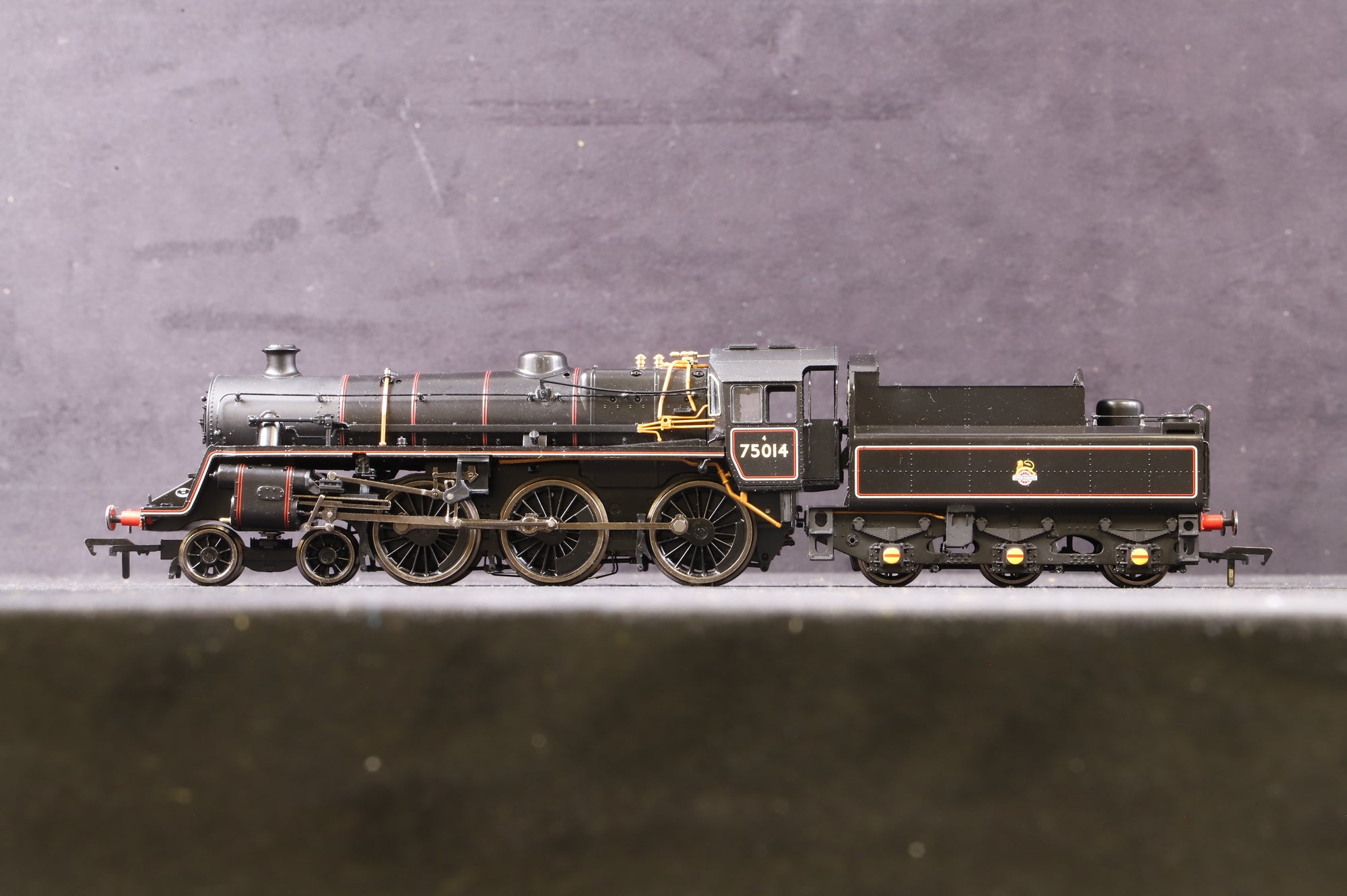 Bachmann OO 31-117 Standard 4MT 75014 in Lined BR Black w/ Early Crests