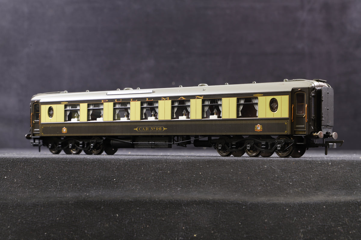 Hornby OO Rake Of 7 12 Wheel Pullman Coaches Bournemouth Belle