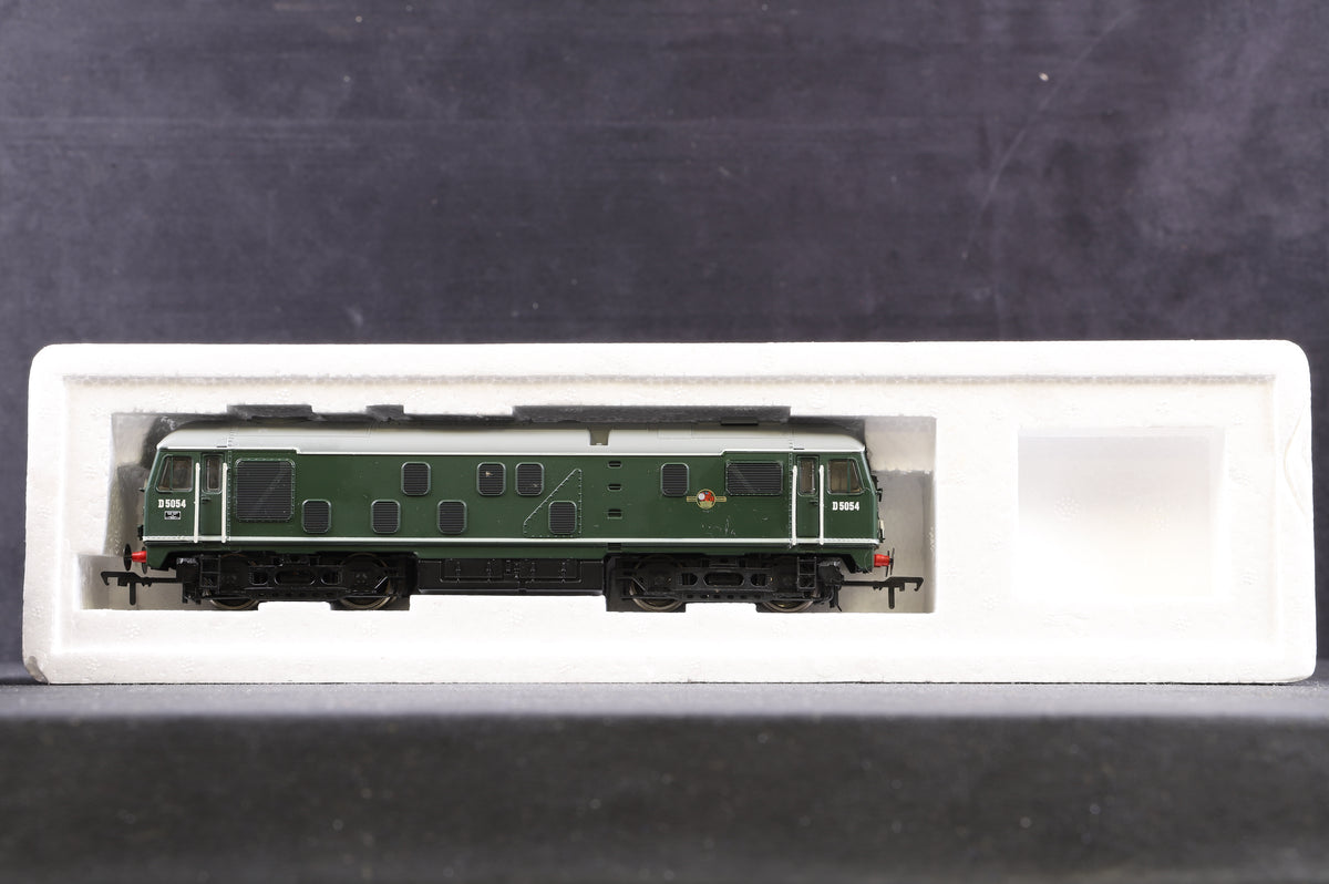 Bachmann OO 32-426 Class 24 BR Green &#39;D5054&#39;