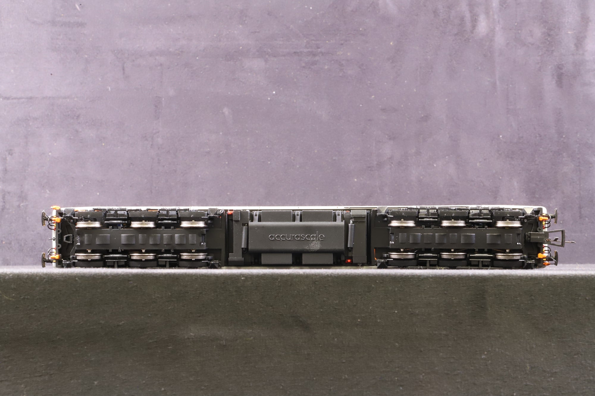 Accurascale OO ACC2199 Class 92 '92036' 'Bertolt Brecht' Railfreight Grey EWS Branding DCC Sound
