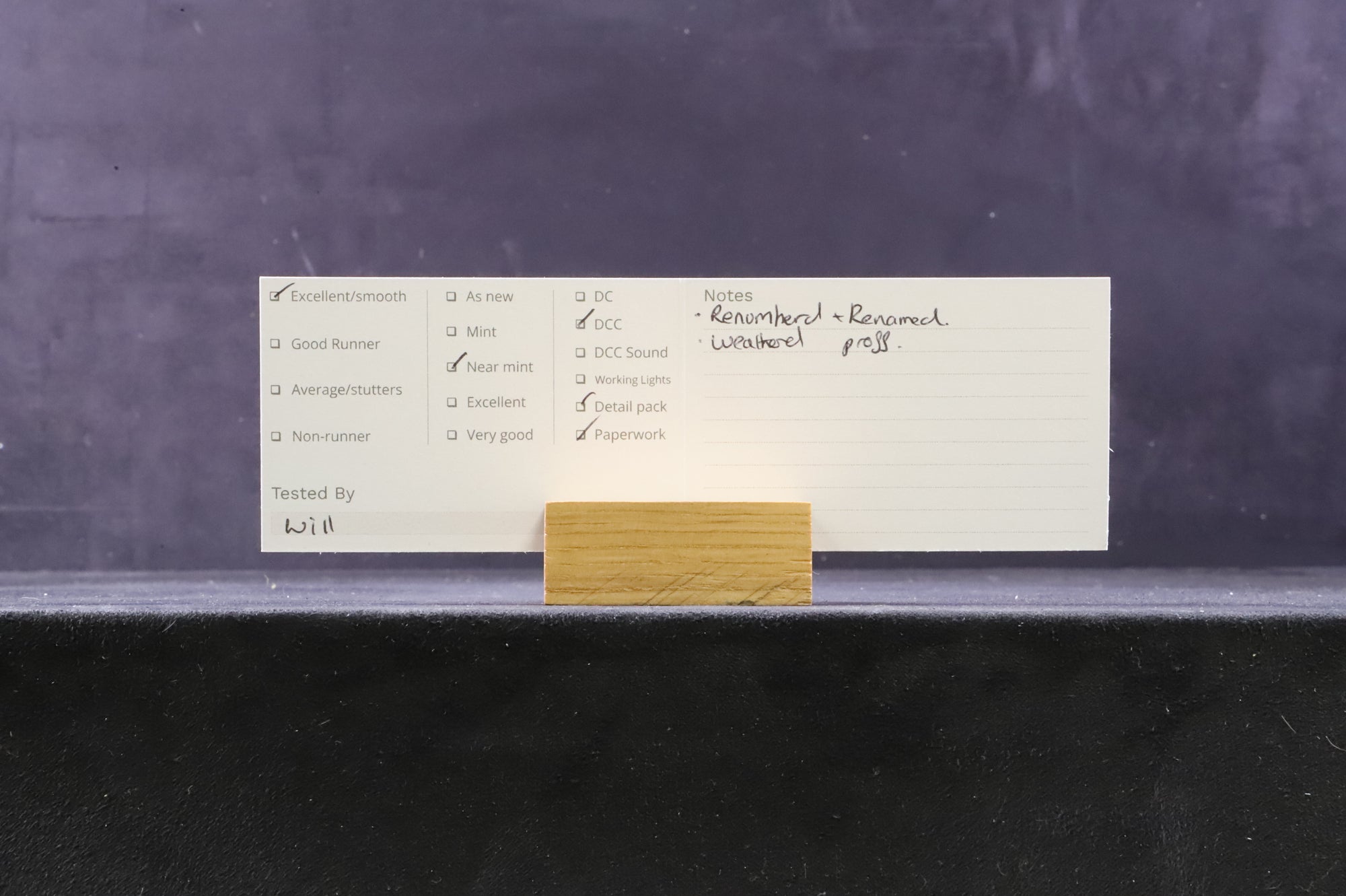 Hornby OO R3318 Class B17/6 61626 'Brancepeth Castle' in Lined BR Green w/ Early Crests - Weathered