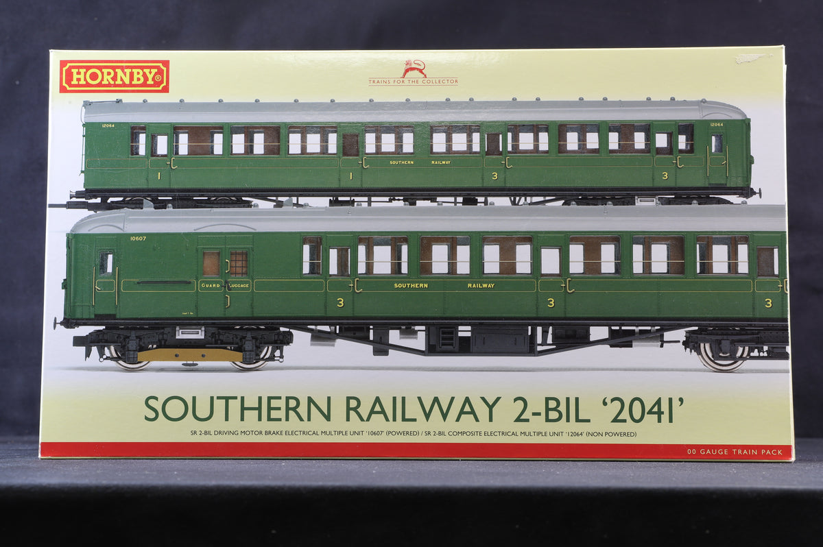 Hornby OO R3161A Southern Railway 2-Bil &#39;2041&#39; Train Pack, DCC Fitted