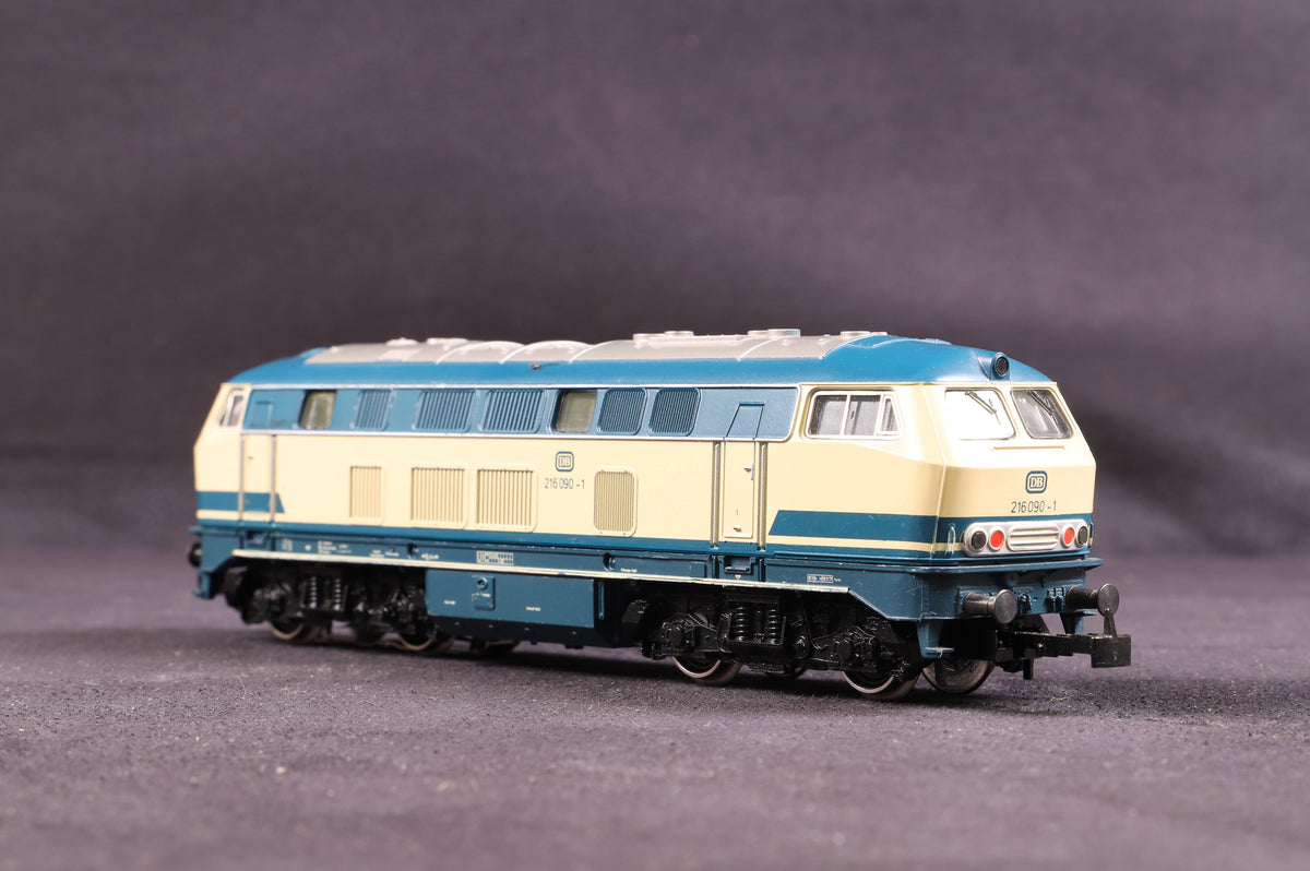 Marklin HO 3674 Diesel Locomotive, BR 216 DB, 3-Rail
