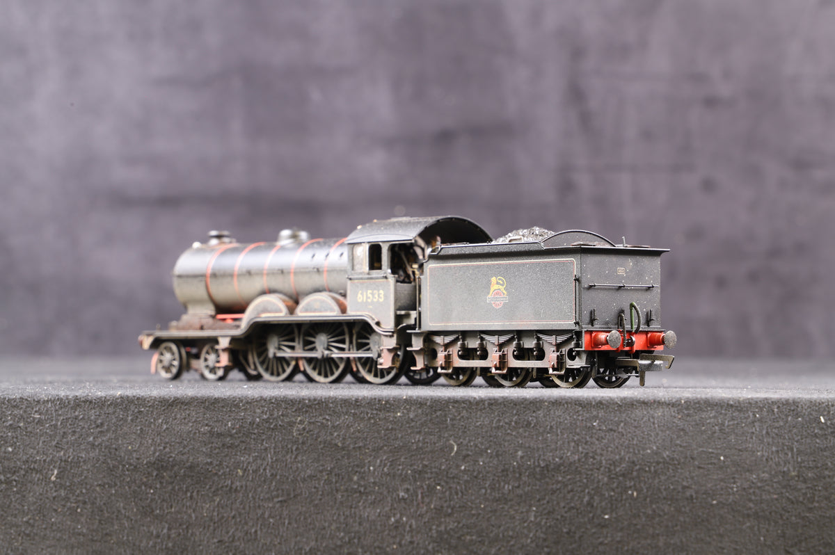 Hornby OO R3431 B12 Class &#39;61533&#39; BR Lined Black E/C, Weathered